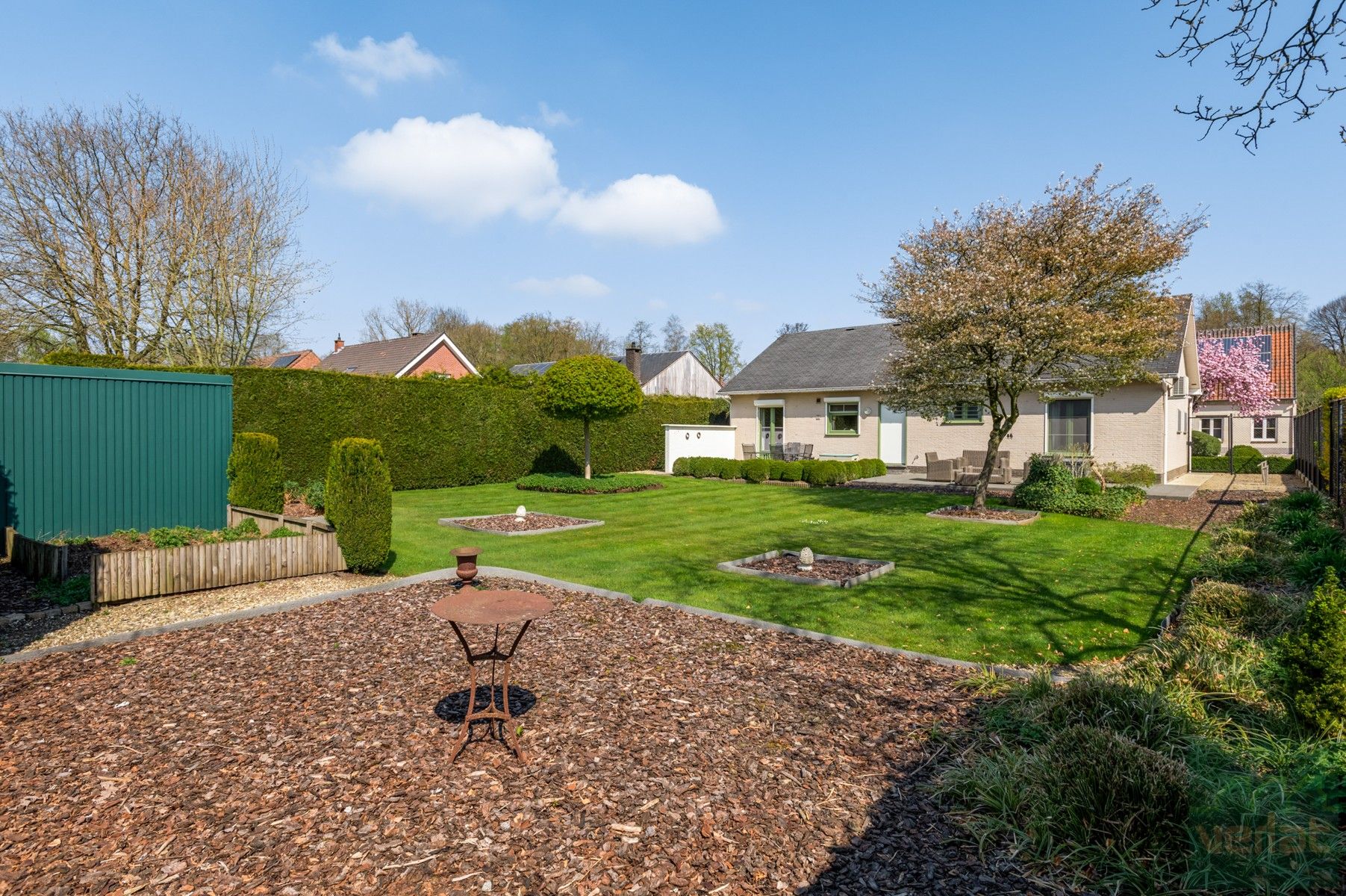Uitstekend gelegen woning met westtuin foto 4