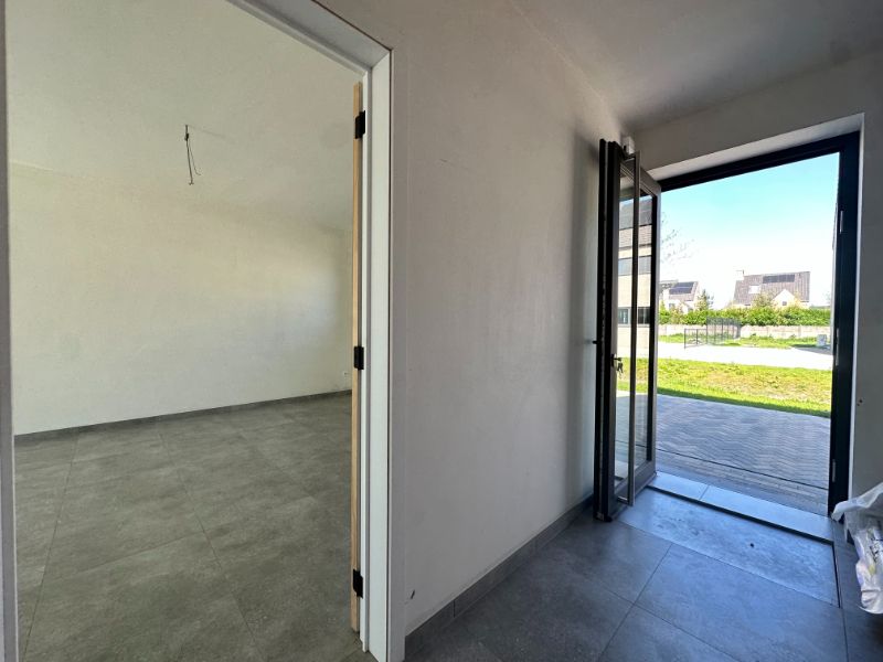 RUSTIG GELEGEN ENERGIE ZUINIGE NIEUWBOUW WONING (3 slpka) foto 2