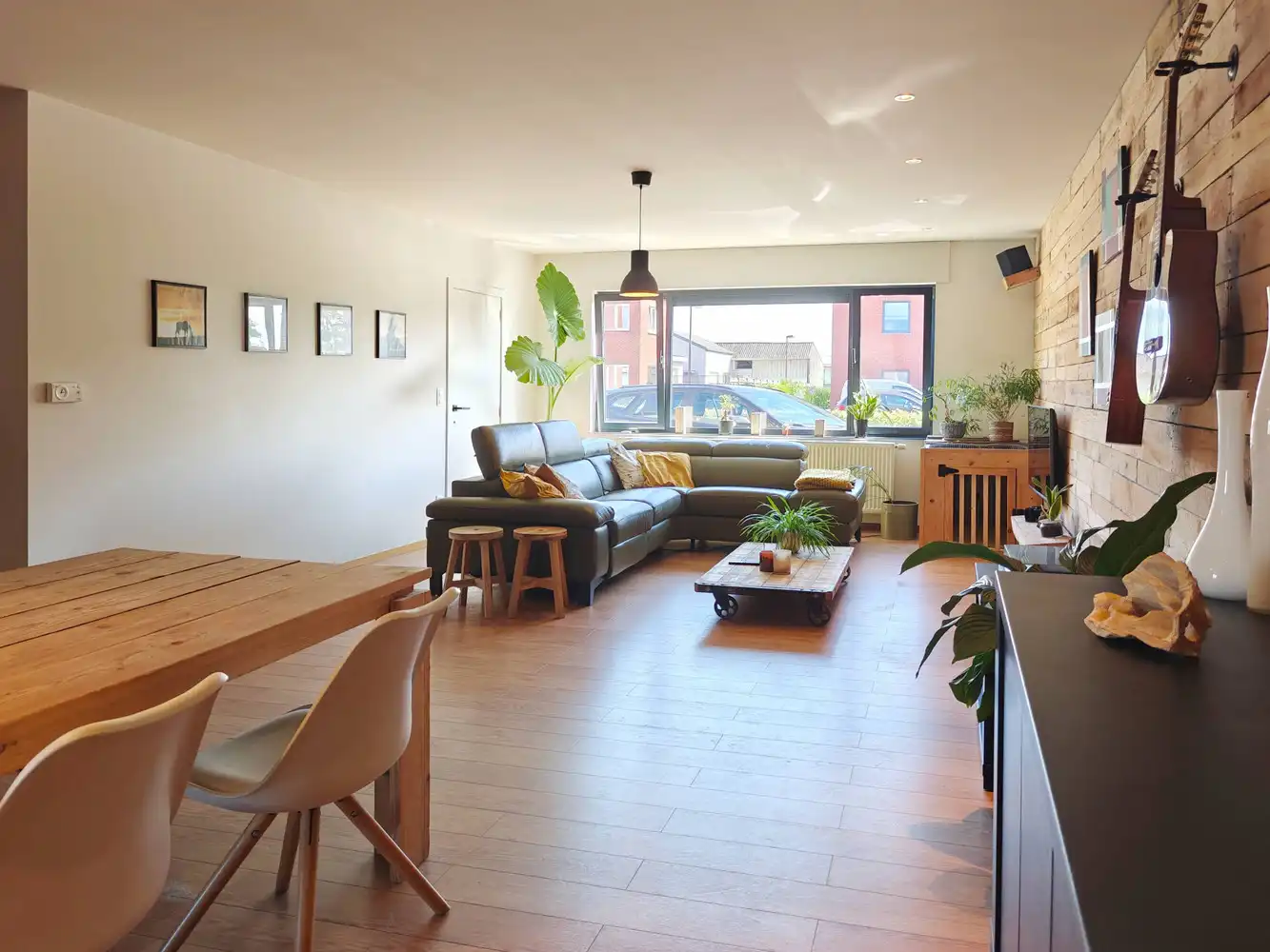 Ruime instapklare gezinswoning met 3 slaapkamers foto 8