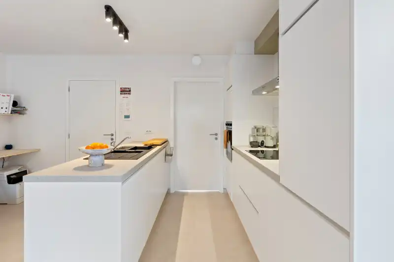 Recente nieuwbouwwoning nabij centrum Staden foto 3