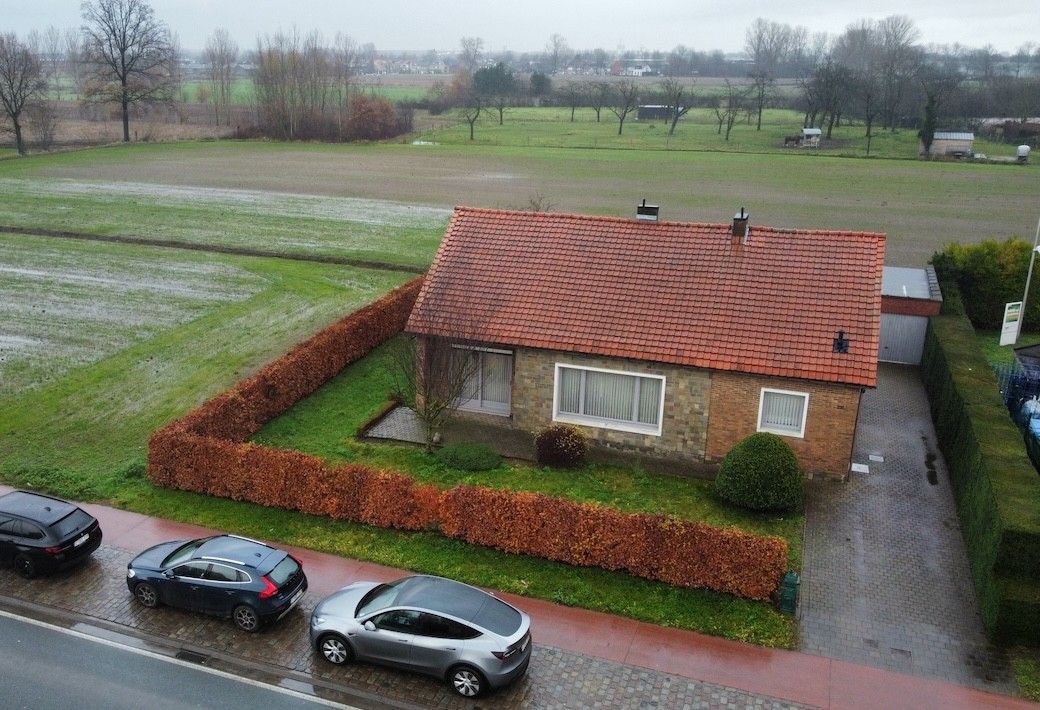 Ruime woning met grote tuin foto 30