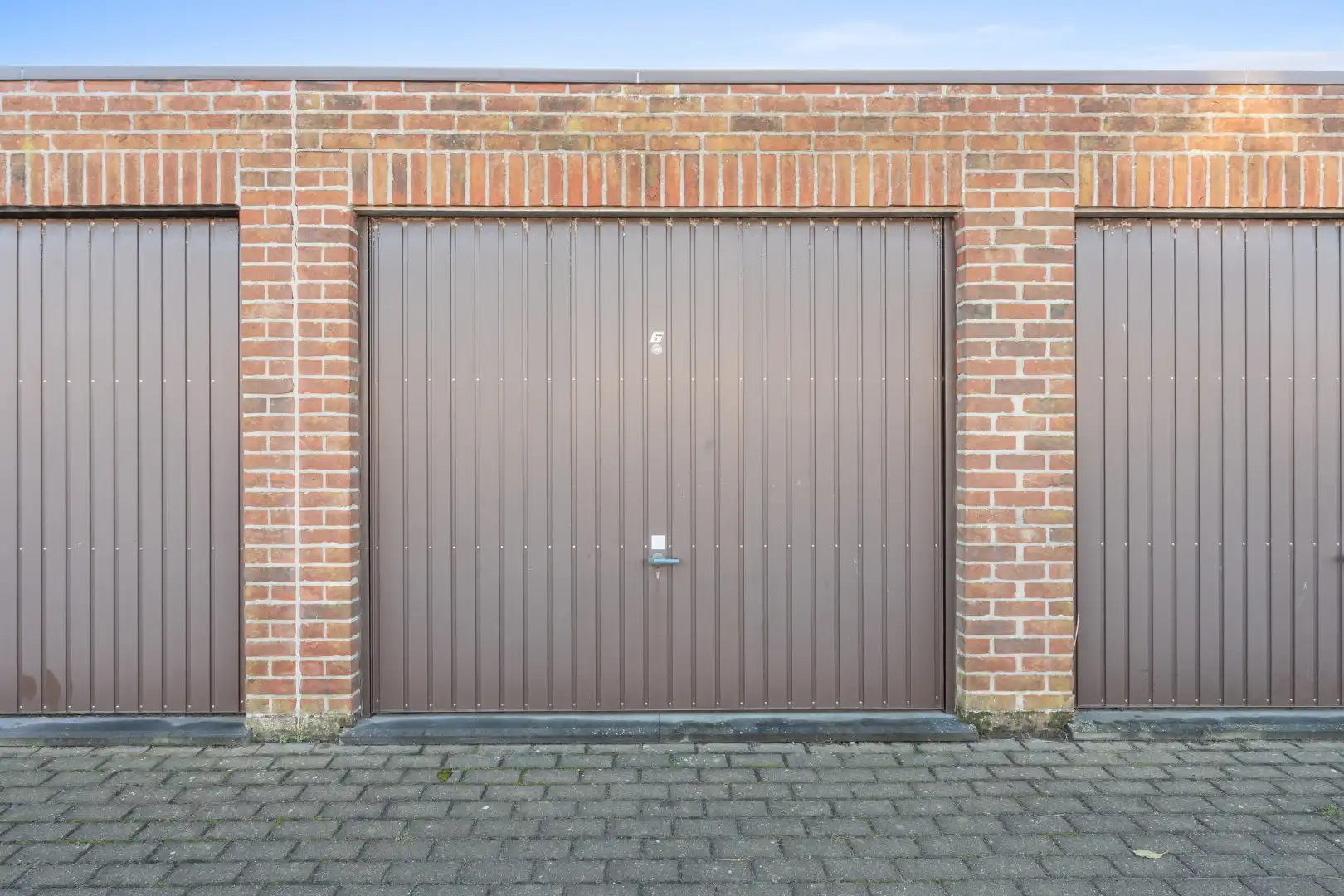 Garagebox te koop in Bredene – Blauwvoetlaan | 2 aanpalende garages beschikbaar foto 6