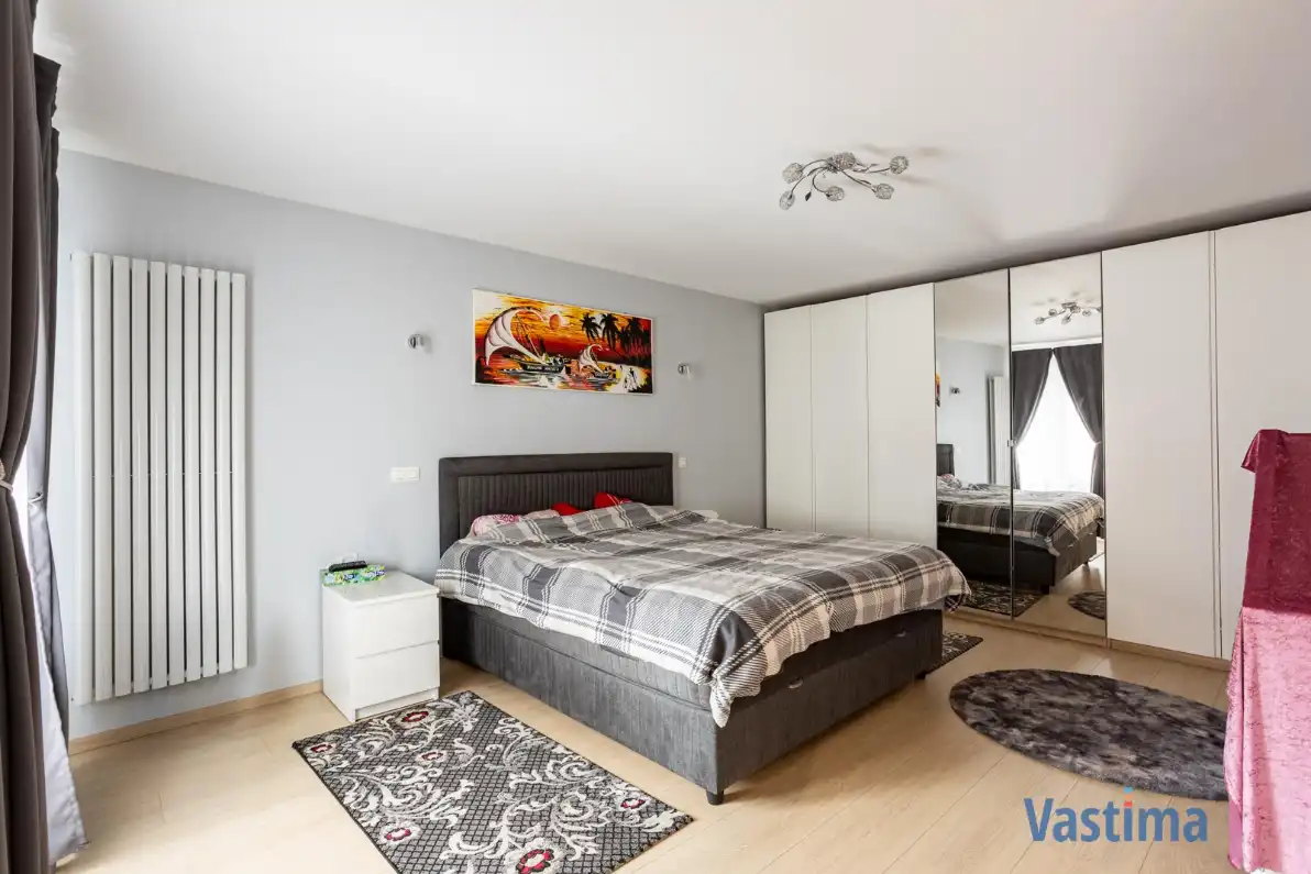 Instapklare, energiezuinige familiewoning met 4 slaapkamers, tuin en garage foto 10