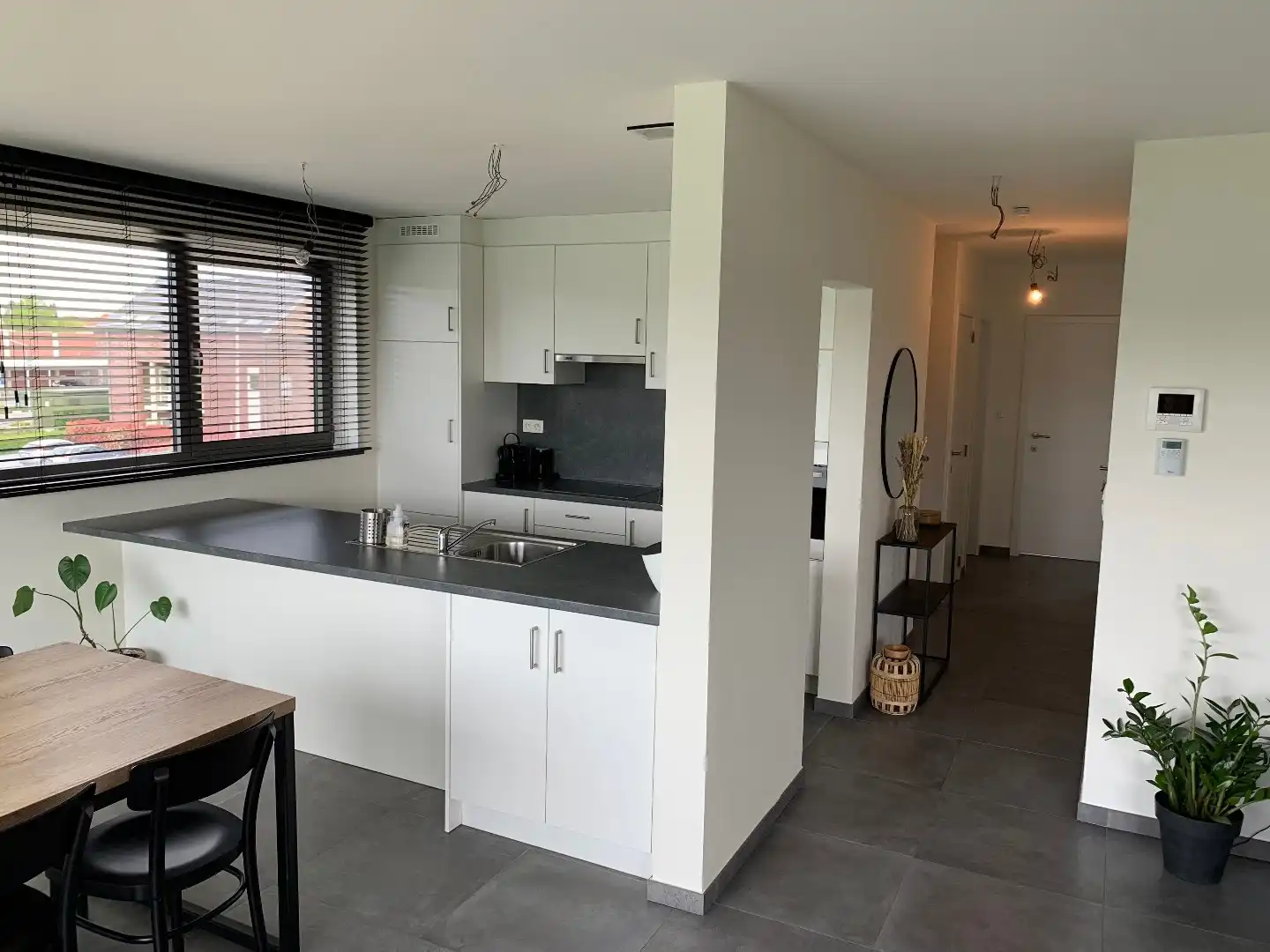 GEZELLIG APPARTEMENT MET 2 SLAAPKAMERS, TERRAS, KELDER EN 1 AUTOSTANDPLAATS TE BILZEN!  foto 17
