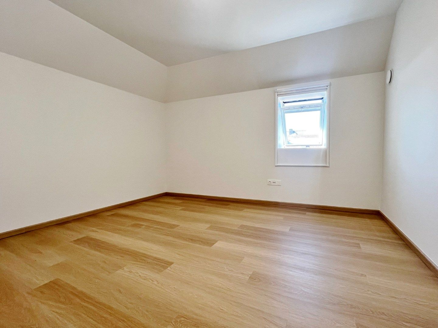 Volledig vernieuwde woning met gezellige koer en uitweg  foto 15
