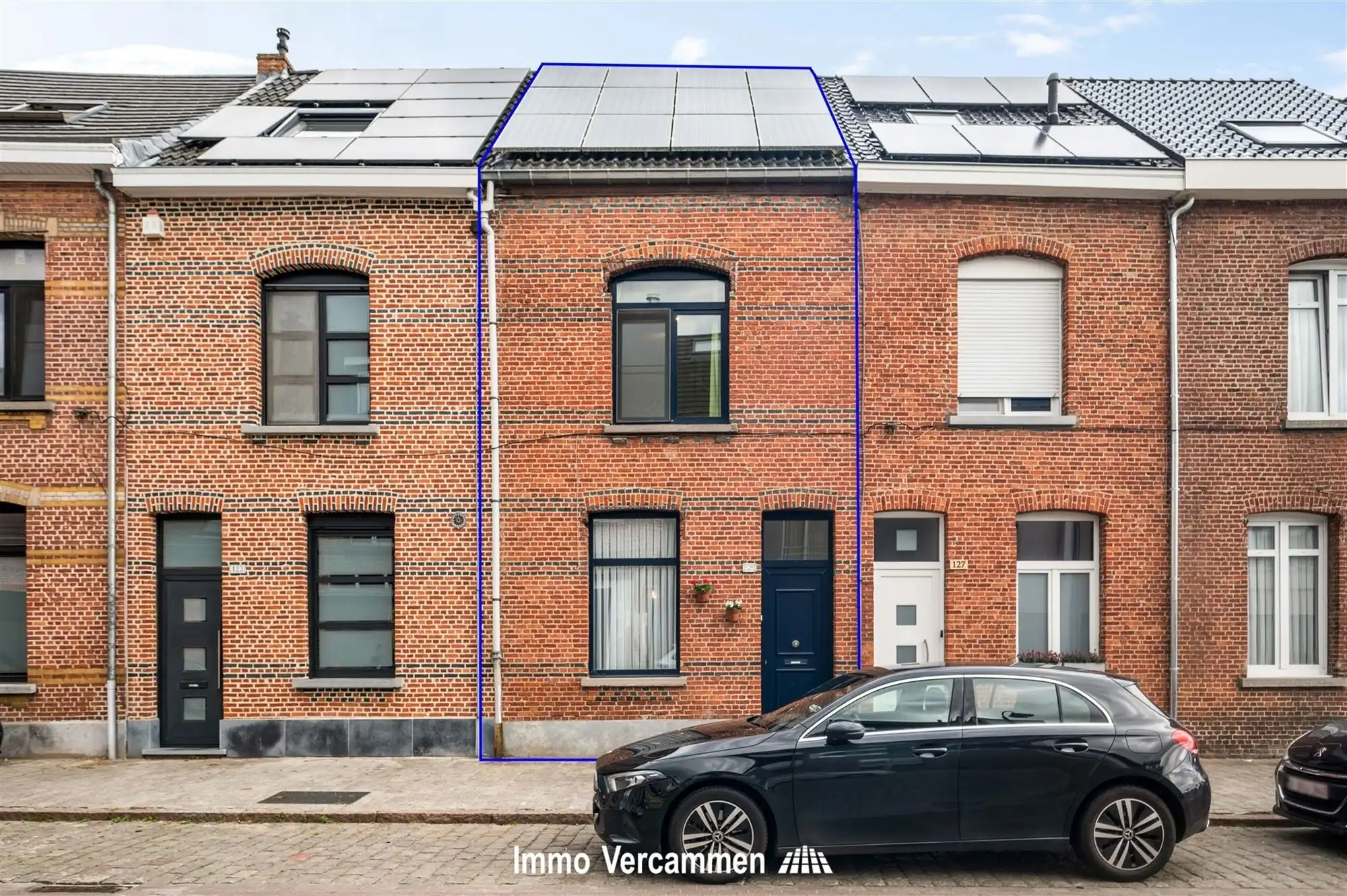 Deels gemoderniseerde woning te Duffel-West foto {{pictureIndex}}