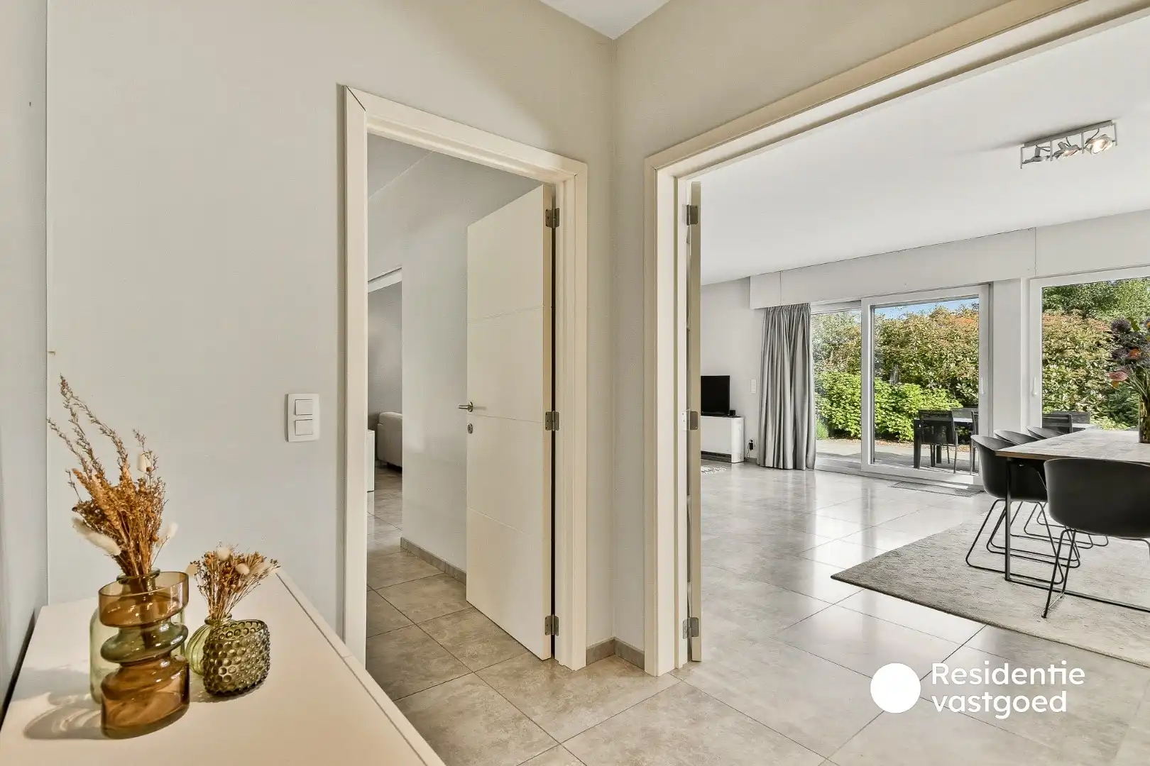 Instapklare en alleenstaande bungalowwoning foto 11