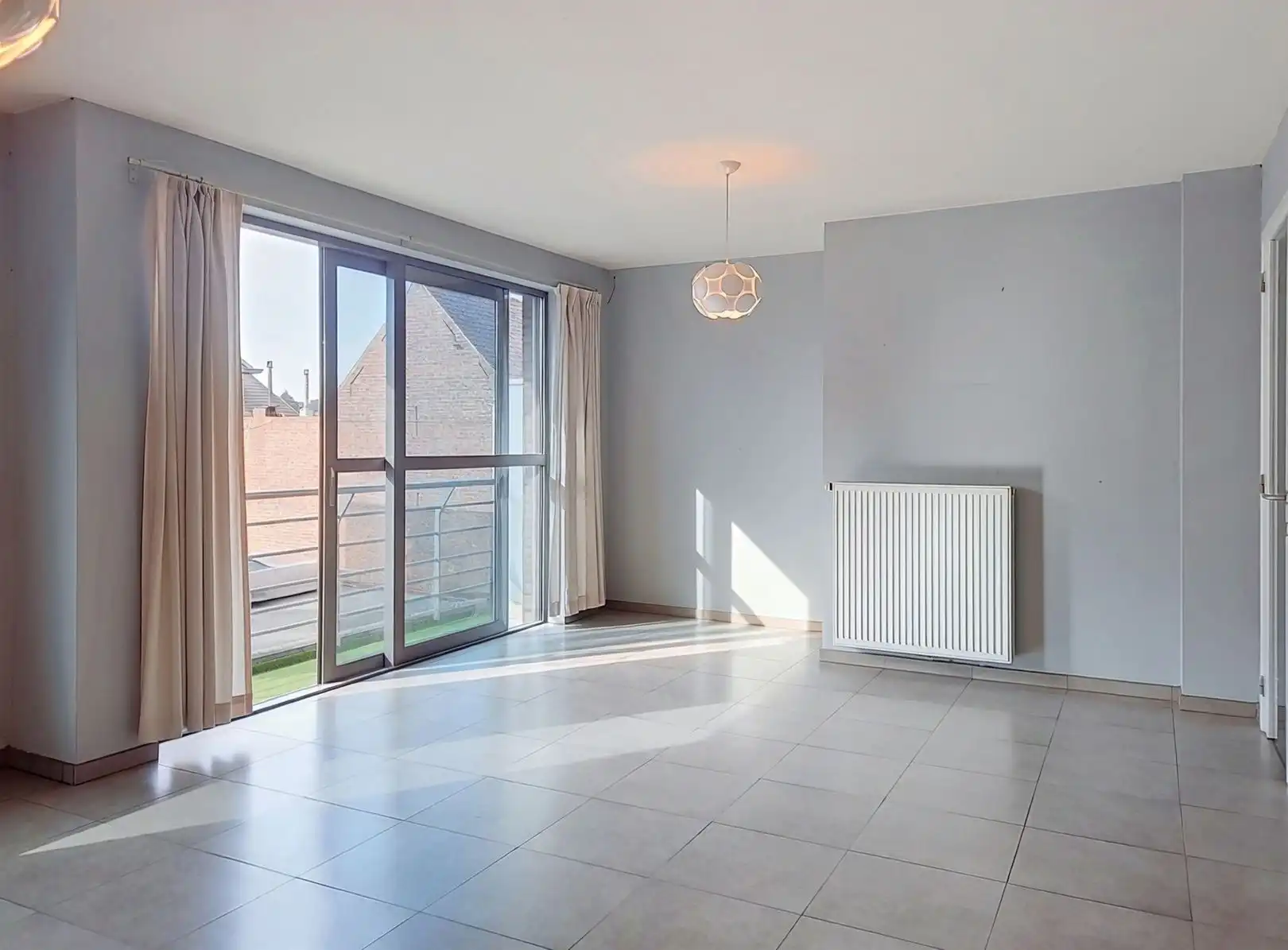 Appartement met 2 slaapkamers- 2 terrassen en ondergrondse autostaanplaats en berging foto 2