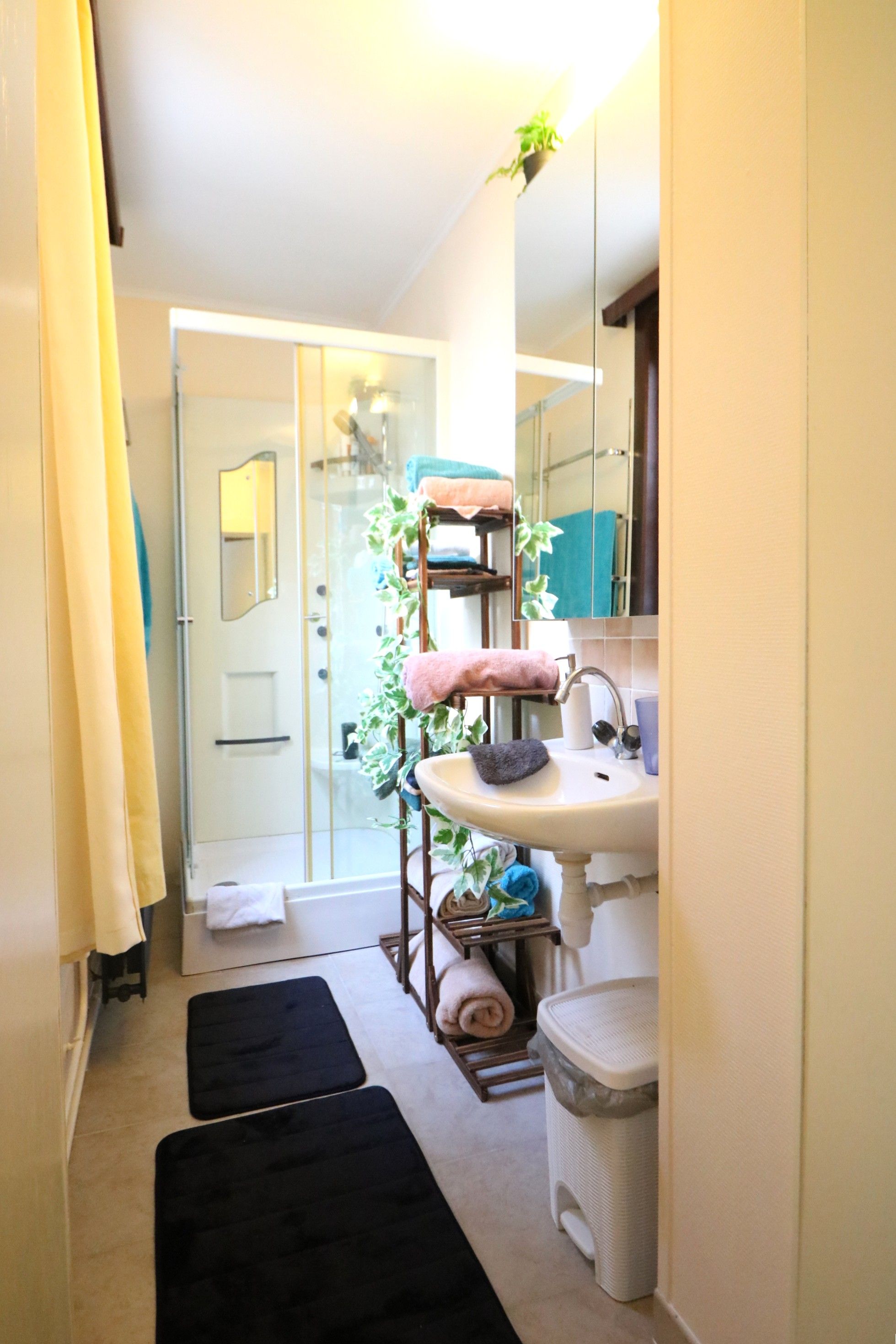 Ruim (95 m²) appartement met 2 zeer grote slaapkamers foto 3