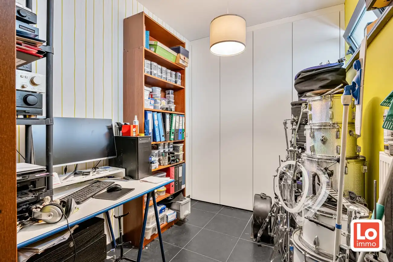 Instap klaar appartement met afzonderlijke garage op een gemakkelijk bereikbare locatie nabij  het centrum van Lochristi! foto 8