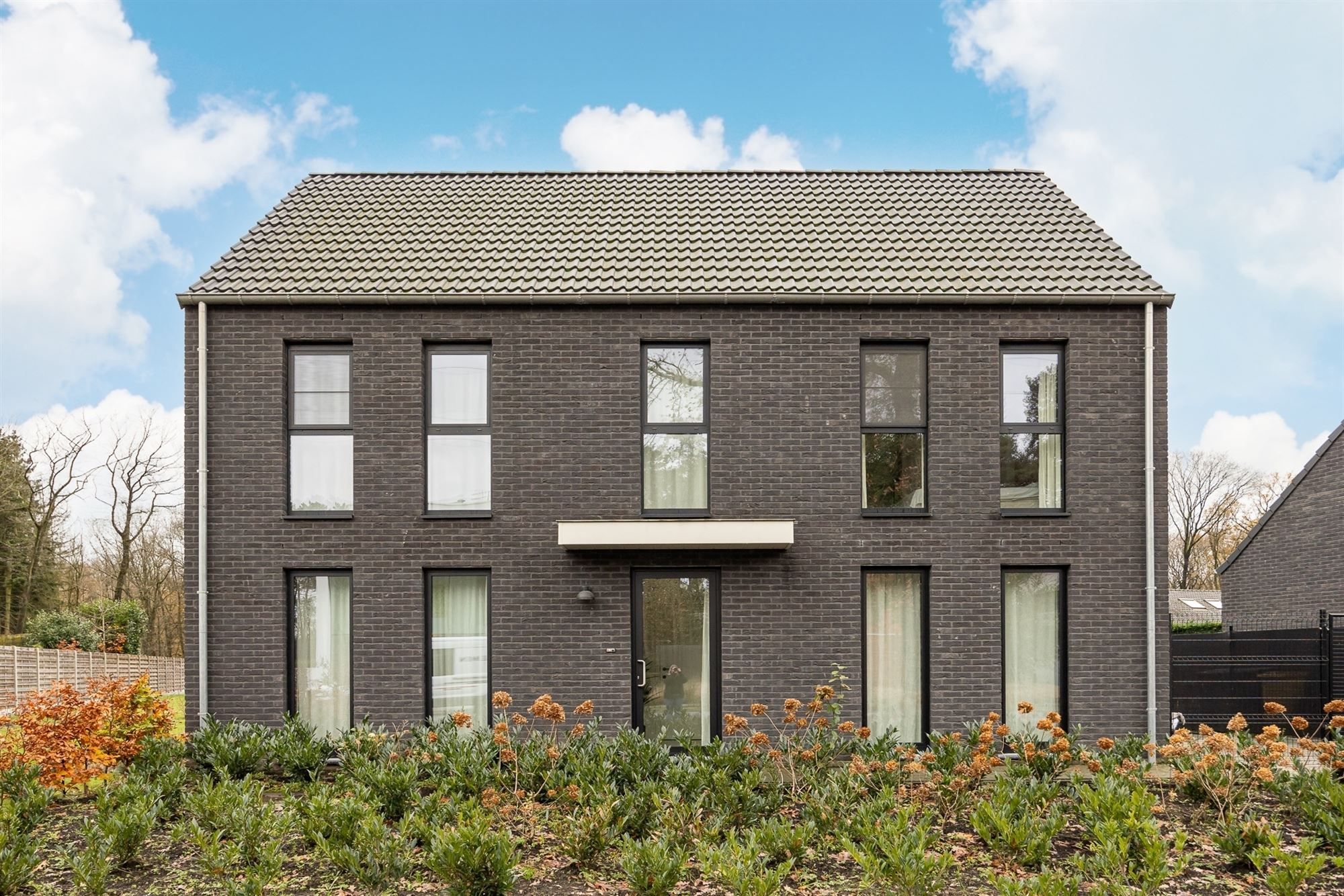 Instapklare woning met 3 slaapkamers en ruime tuin foto 29