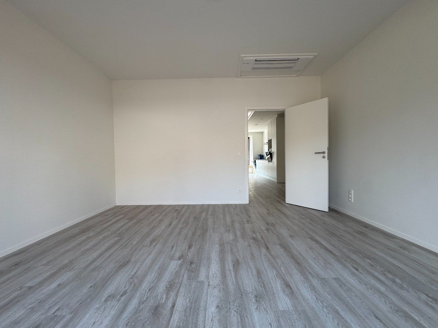 Volledig vernieuwd gelijkvloers-appartement in hartje Opwijk - 2 slpk foto 10
