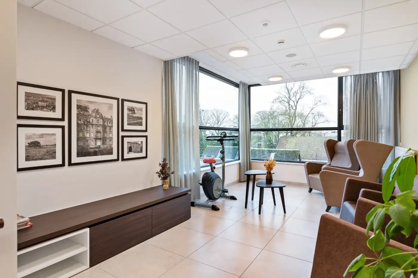 Assistentiewoningen met 1 slpk., ruime badkamer en tal van gemeenschappelijke faciliteiten foto 15