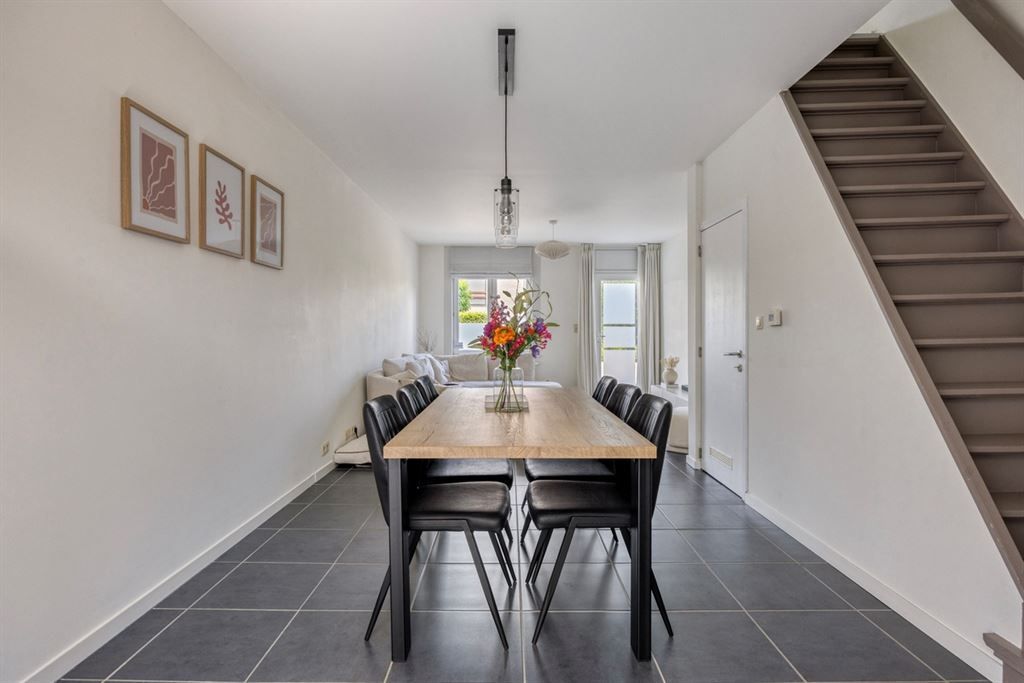 Knappe gerenoveerde woning op een gunstige locatie te Gelrode!  foto 12