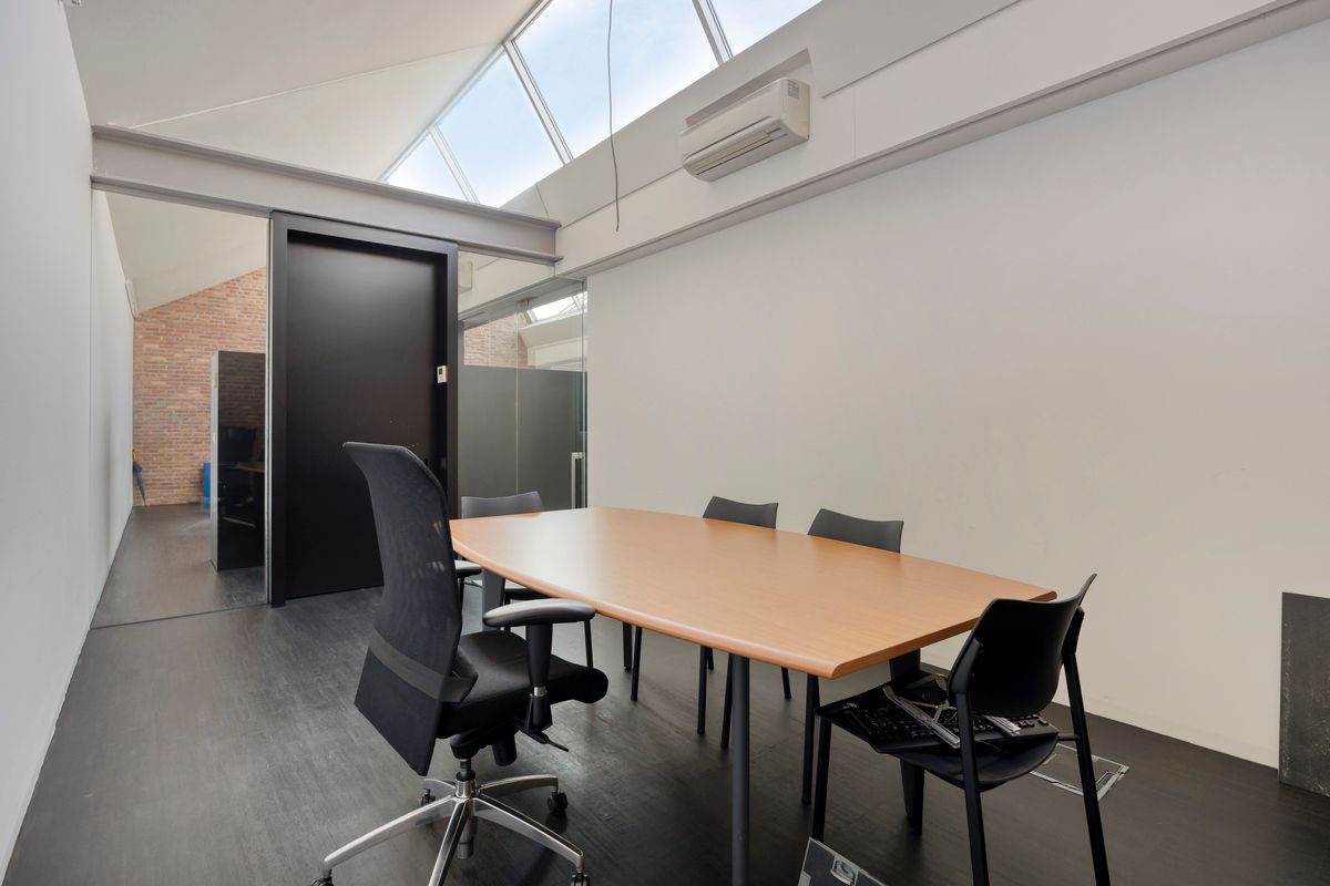 Moderne kantoorruimte op toplocatie nabij E40 en stadscentrum foto 17