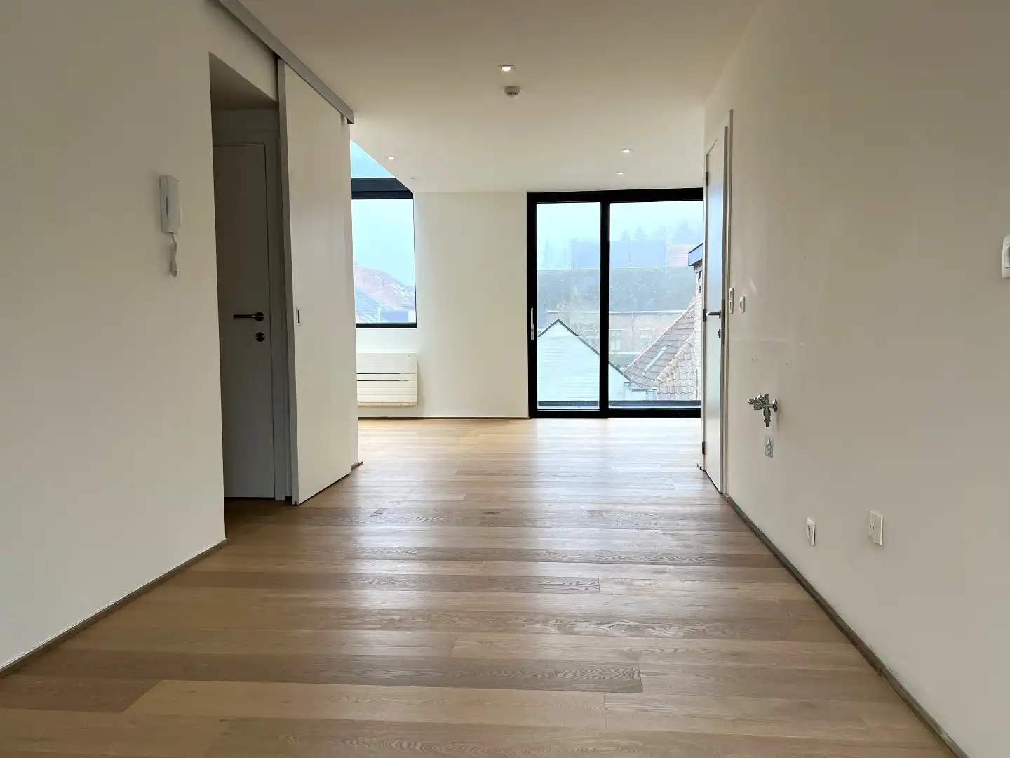 Ruim, modern Handelspand te huur in het centrum van Diest foto 17