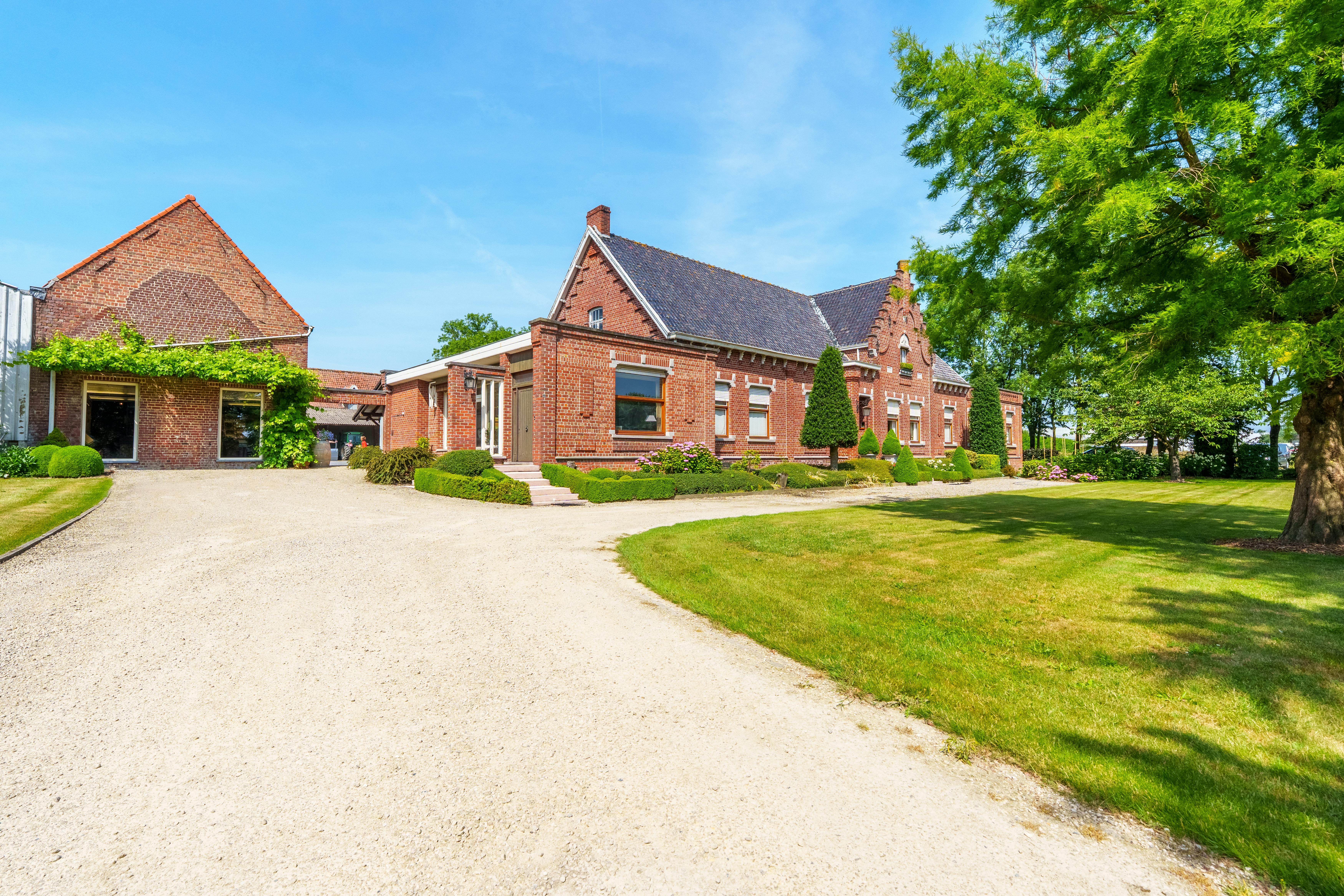 Karaktervolle historische hoeve te Sint-Eloois-Winkel  foto 13