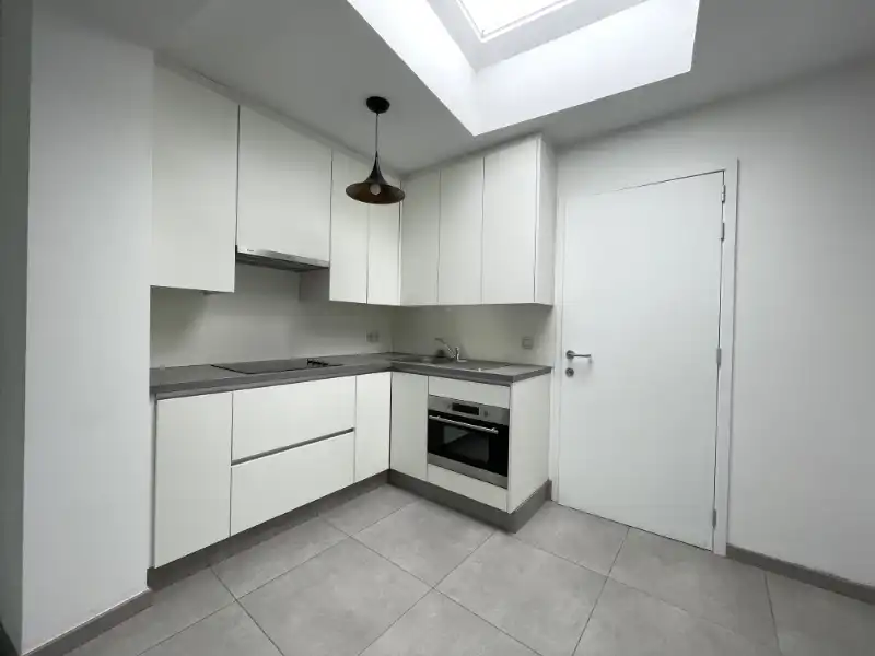 Gezellige instapklare woning aan een groen pleintje foto 6