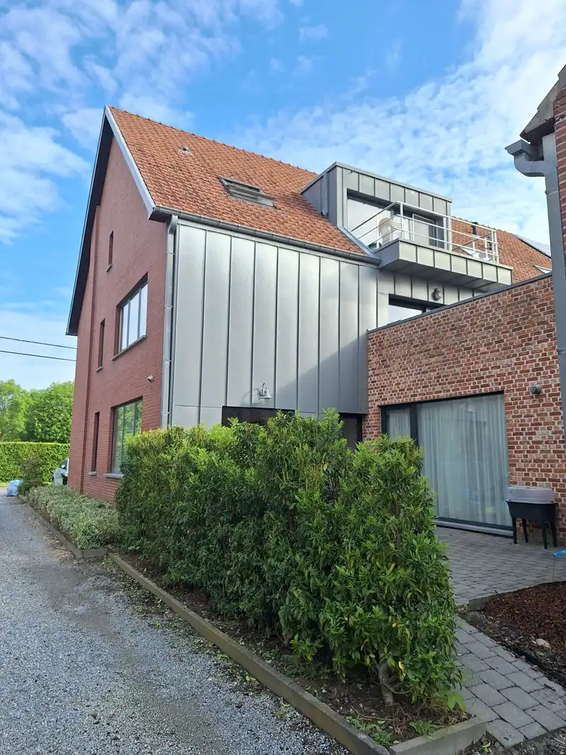 Ruim, stijlvol duplex appartement te Diepenbeek foto 19