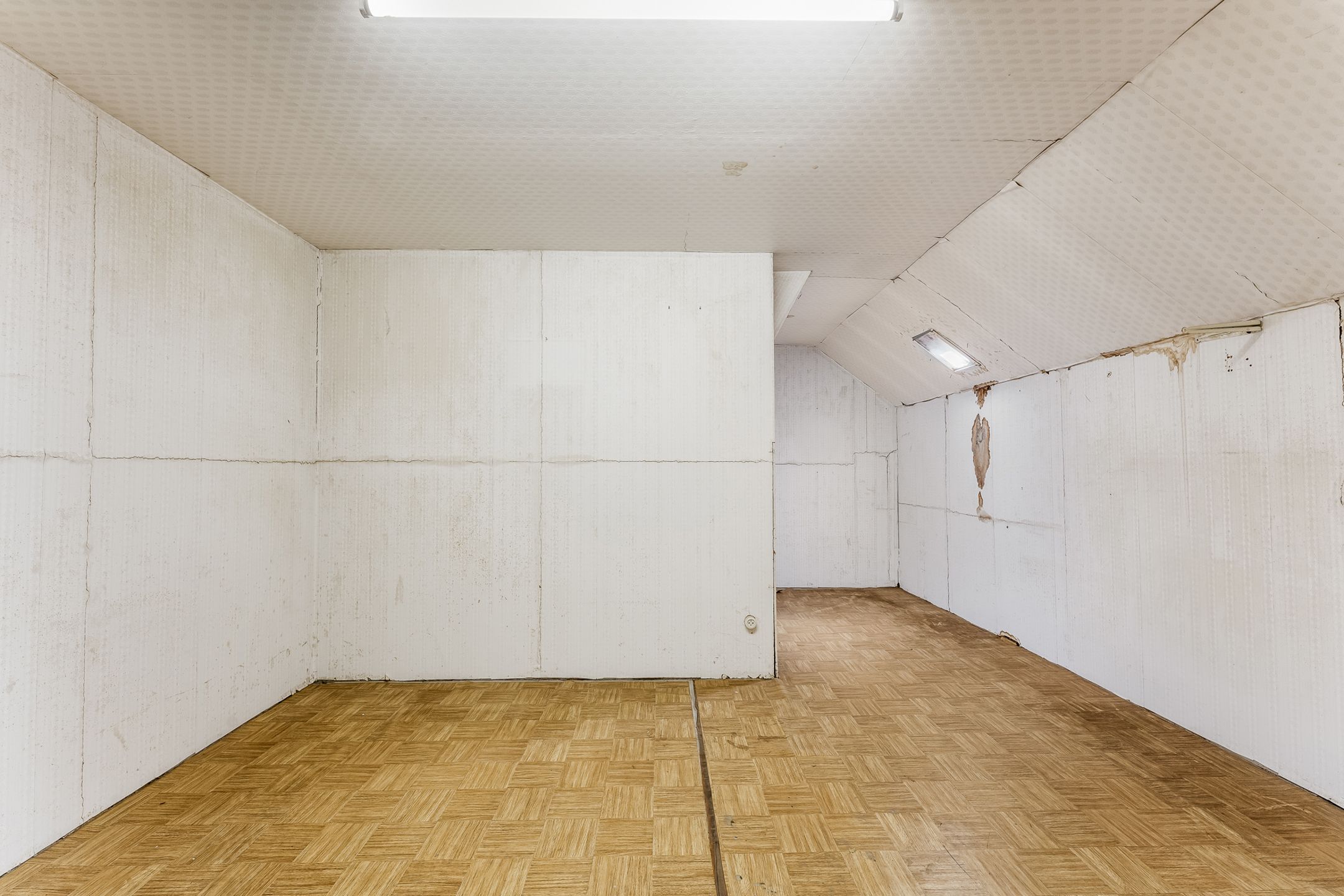 Halfopen gezinswoning met garage te Vlijtingen foto 18
