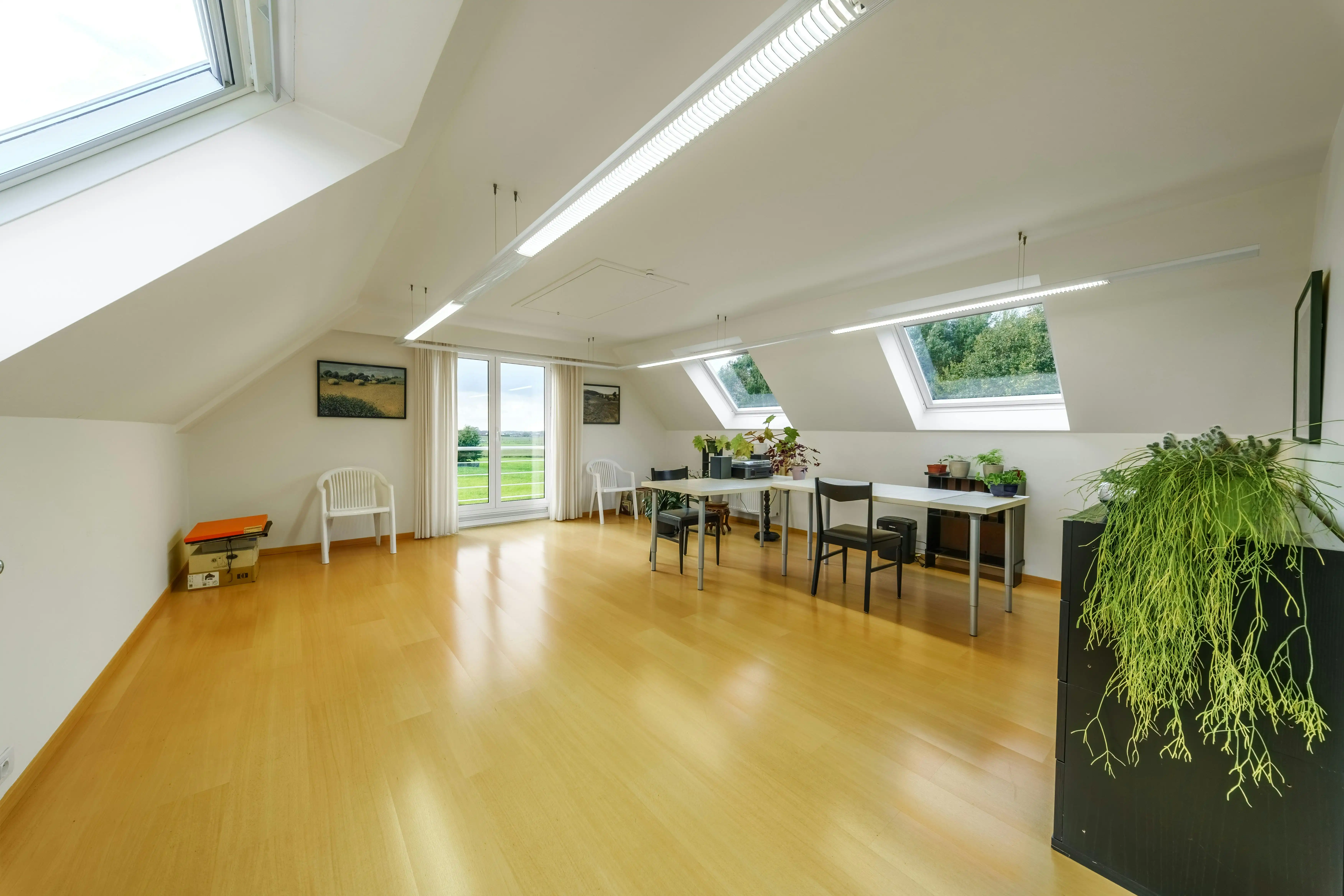 Unieke villa op 2,1 ha met 360°-uitzicht en eigen bos foto 28