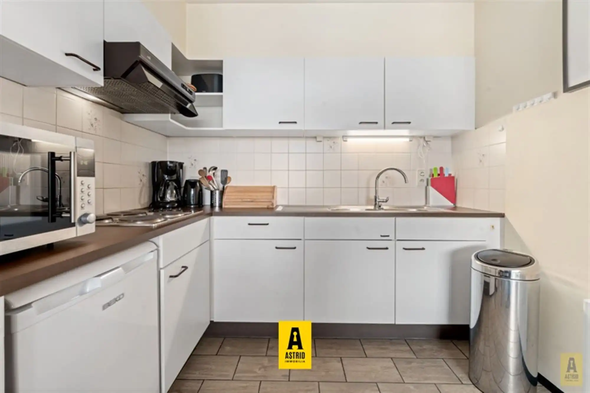 Zonnig appartement met open zichten vlakbij strand! foto 8