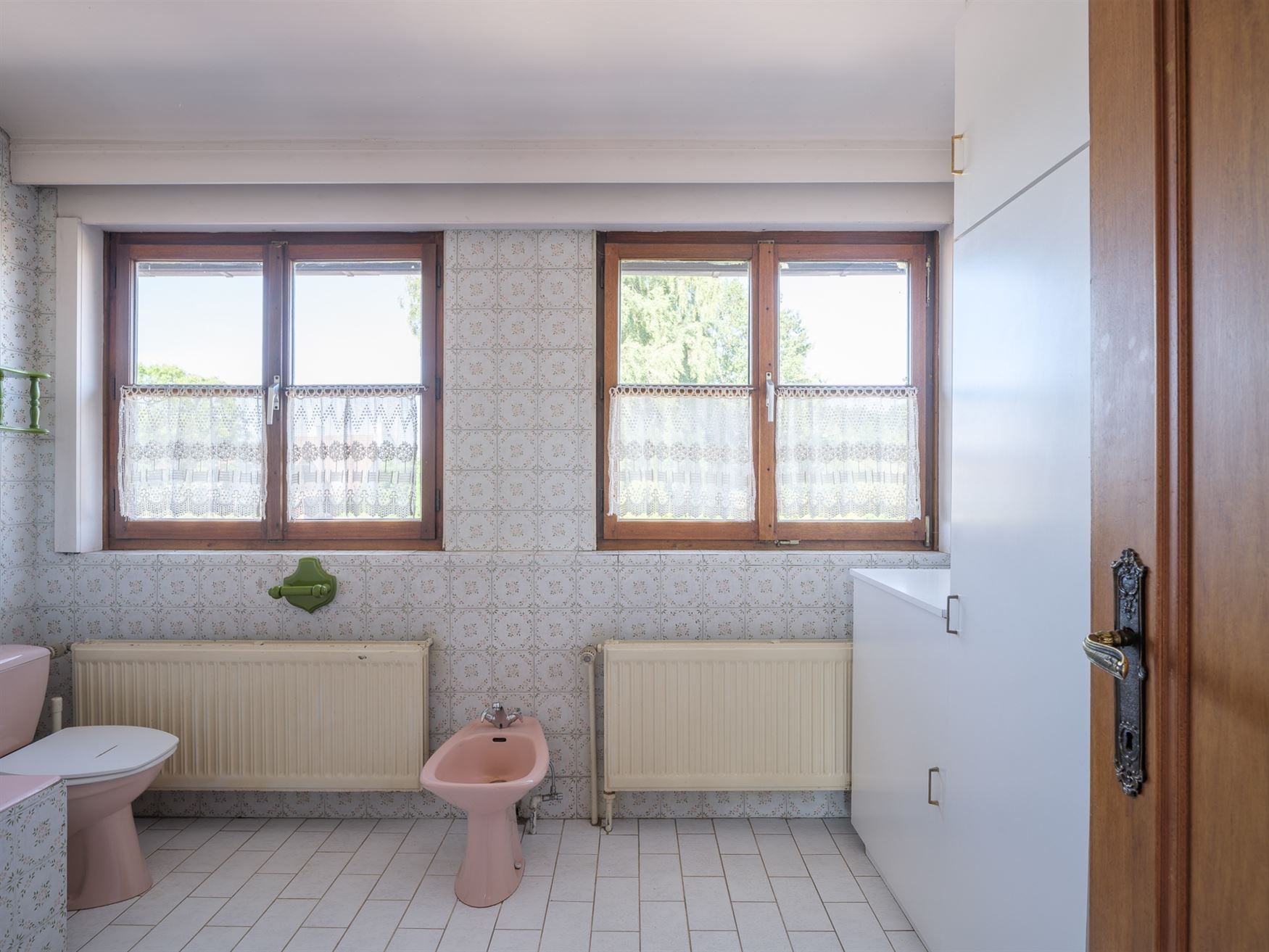 Op te frissen villa met karakter en potentieel foto 21
