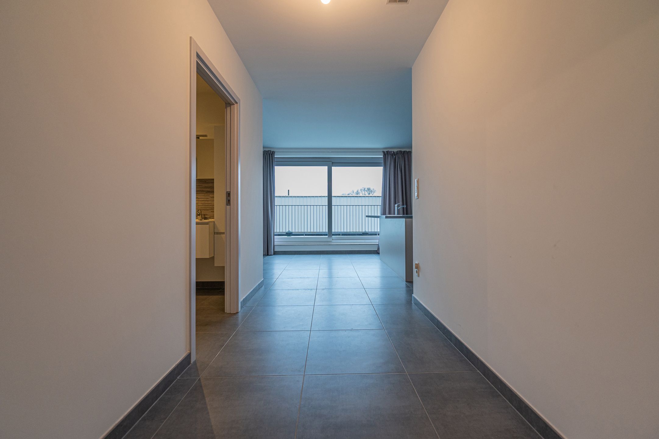 Duplexappartement met groot terras, gelegen in het centrum van Schriek. foto 7