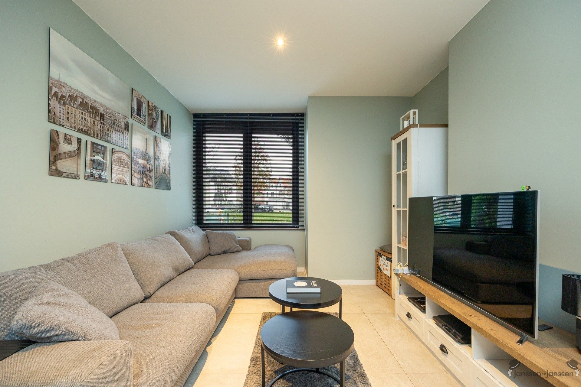 Mooi volledig gerenoveerd huis met EPC A aan groen plein foto 4