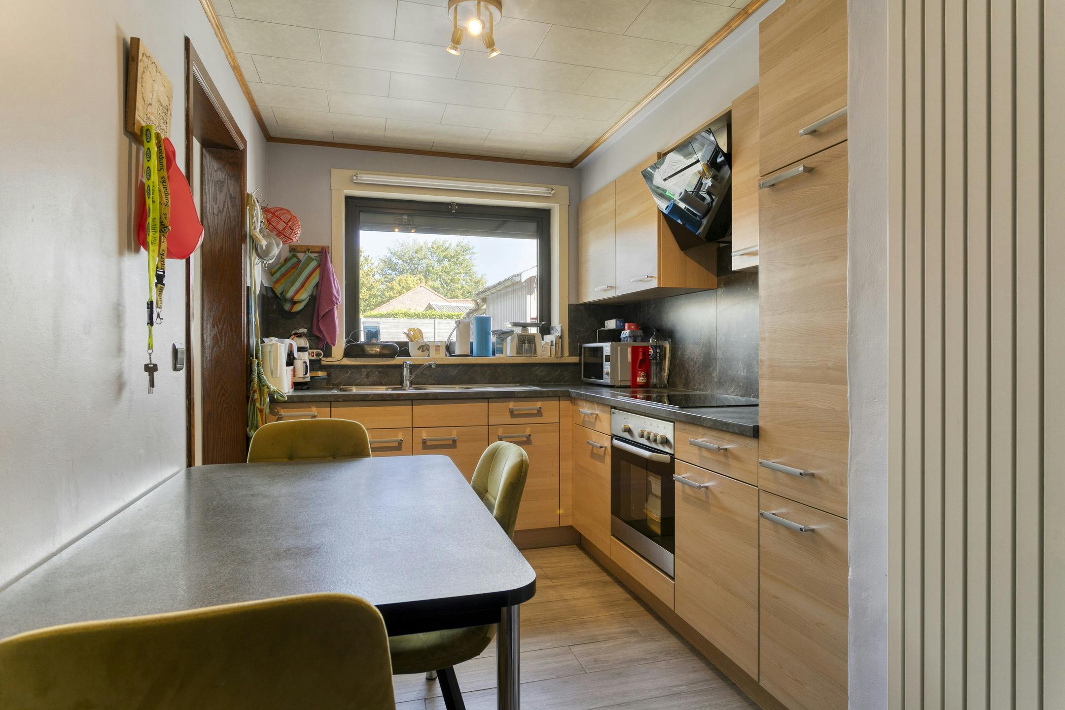 Instapklaar huis te koop op rustige ligging in Waregem foto 5