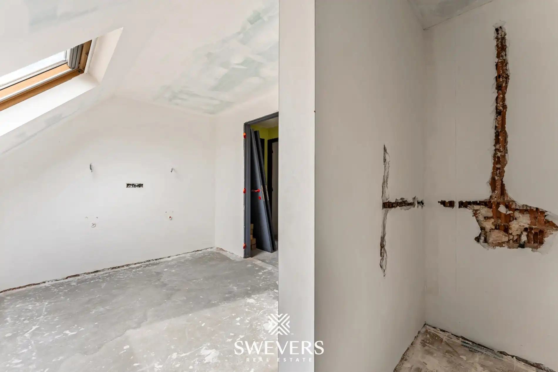 Ruime woning met veel potentieel op prachtig perceel (23a96ca) te Helchteren foto 27