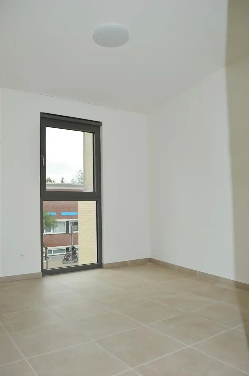 Bijna-enegieneutraal quasi nieuwbouw appartement met drie slaapkamers foto 11