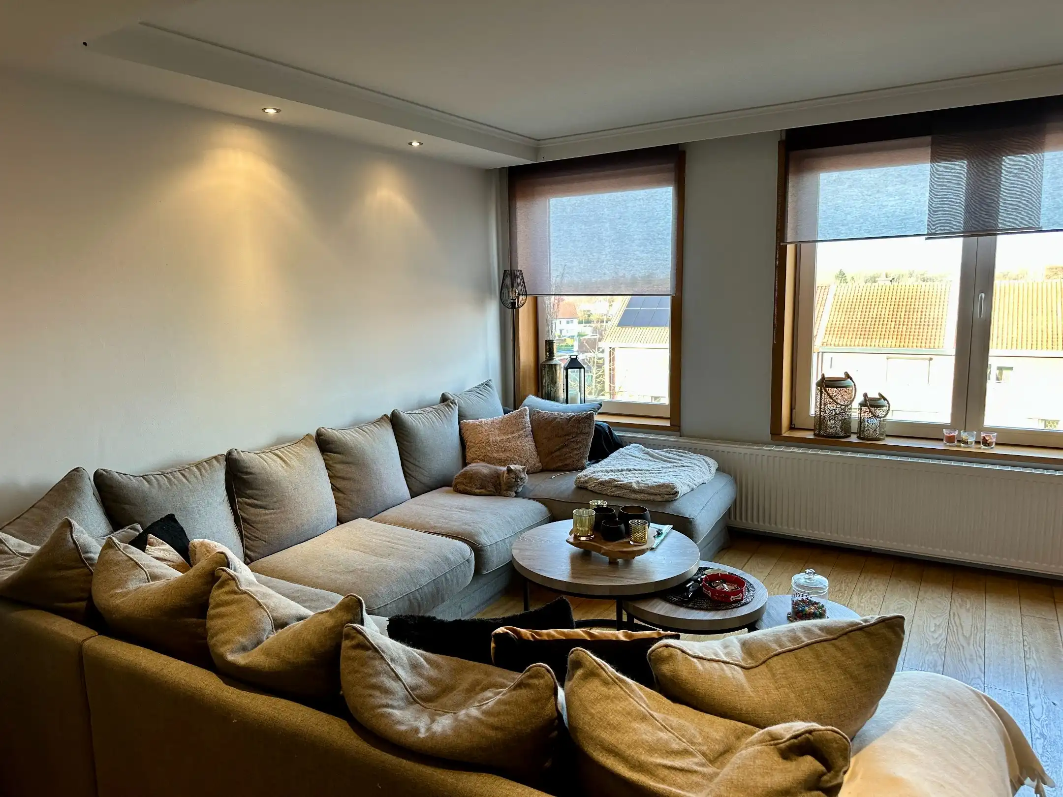 Tweeslaapkamerappartement nabij Genk centrum met groot terras en garagebox foto 5