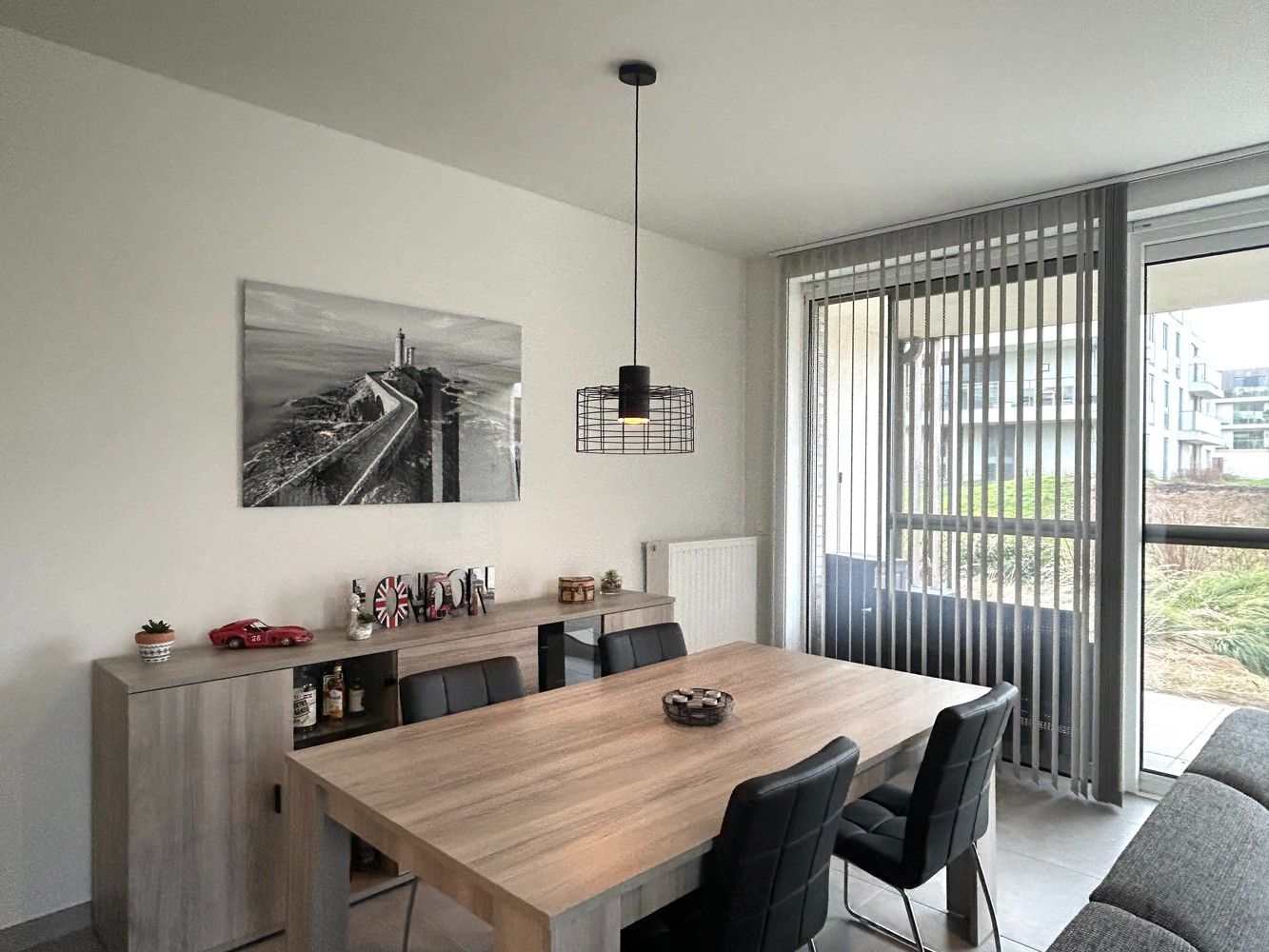 Prachtig gelijkvloers appartement met terras en autostaanplaats foto 7