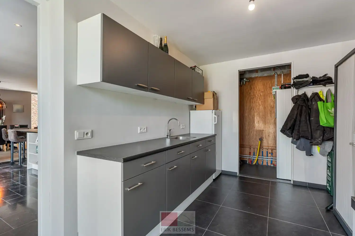 Prachtig authentiek herenhuis met ruime loods en garage in de Voerstreek! foto 22