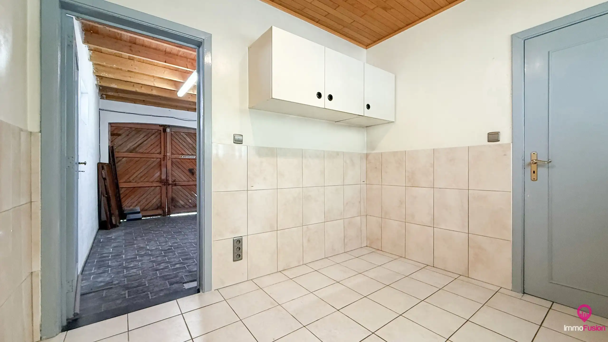 Ruime open bebouwing van 328m² met 5 slpk op toplocatie! foto 11