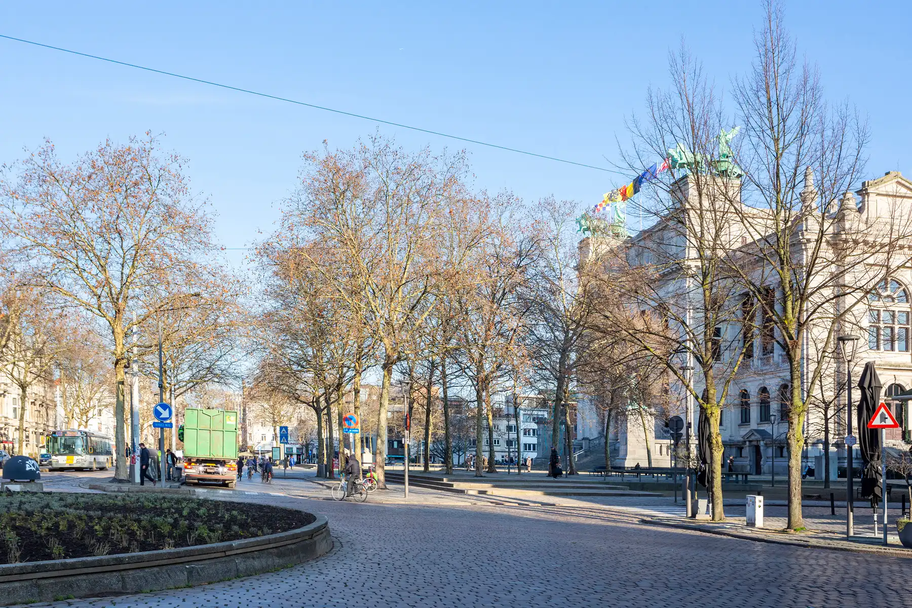 Bemeubeld 1slpk appartement met terras op het bruisende Zuid foto 9