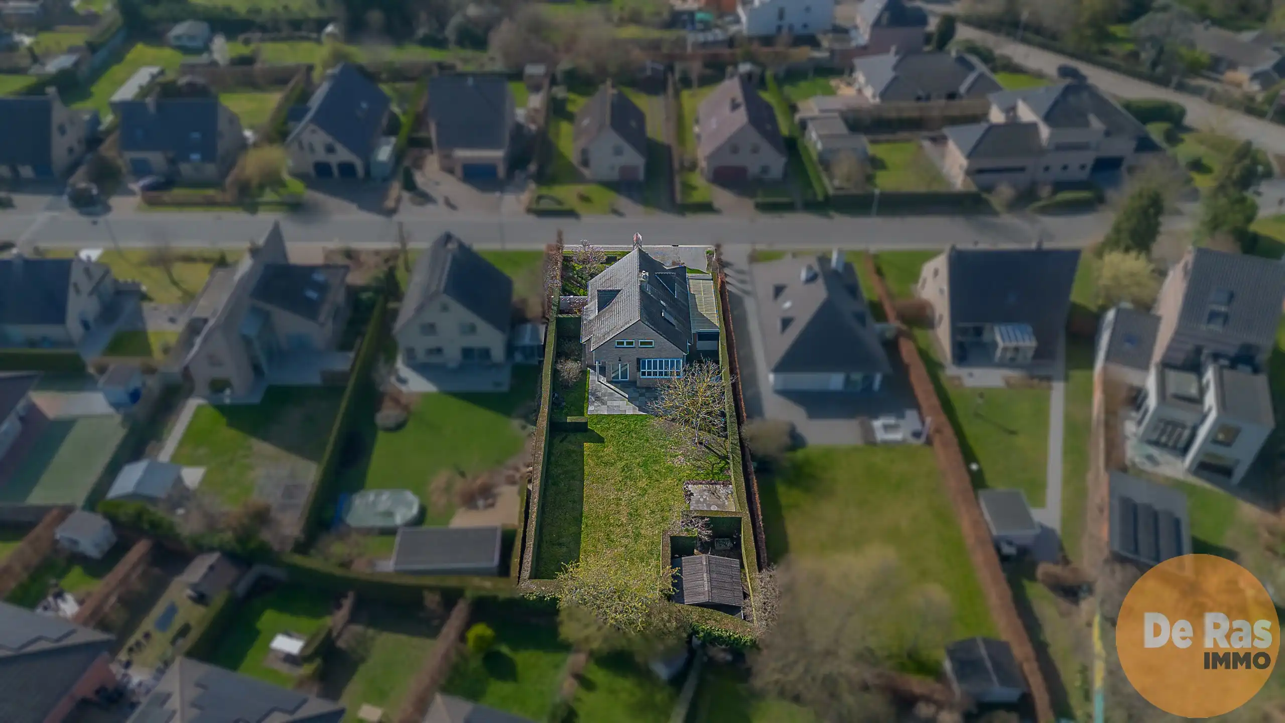 WICHELEN - Rustig gelegen instapklare woning met tuin foto {{pictureIndex}}