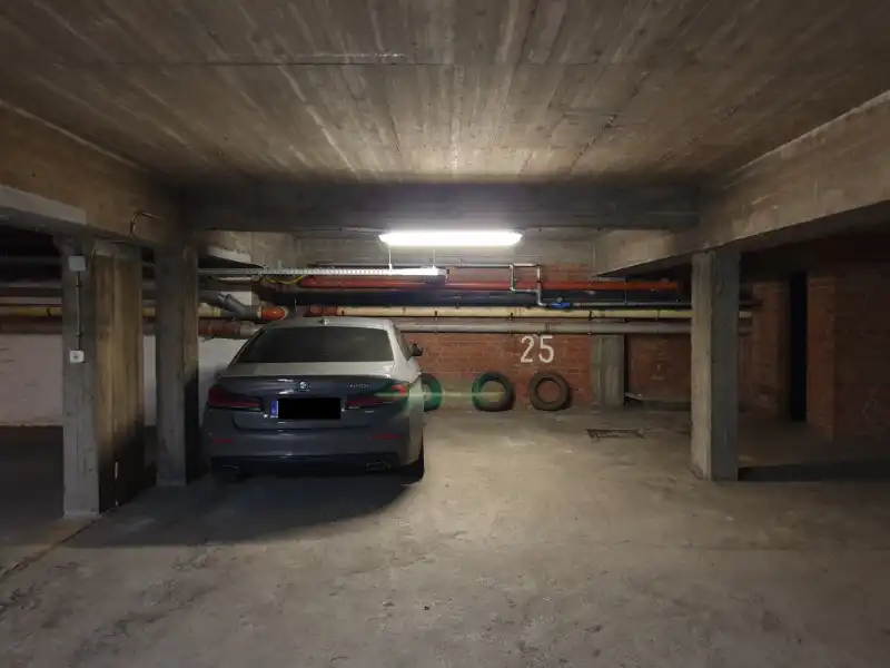 2 overdekte autostaanplaatsen op toplocatie aan Station Nekkerspoel foto 5