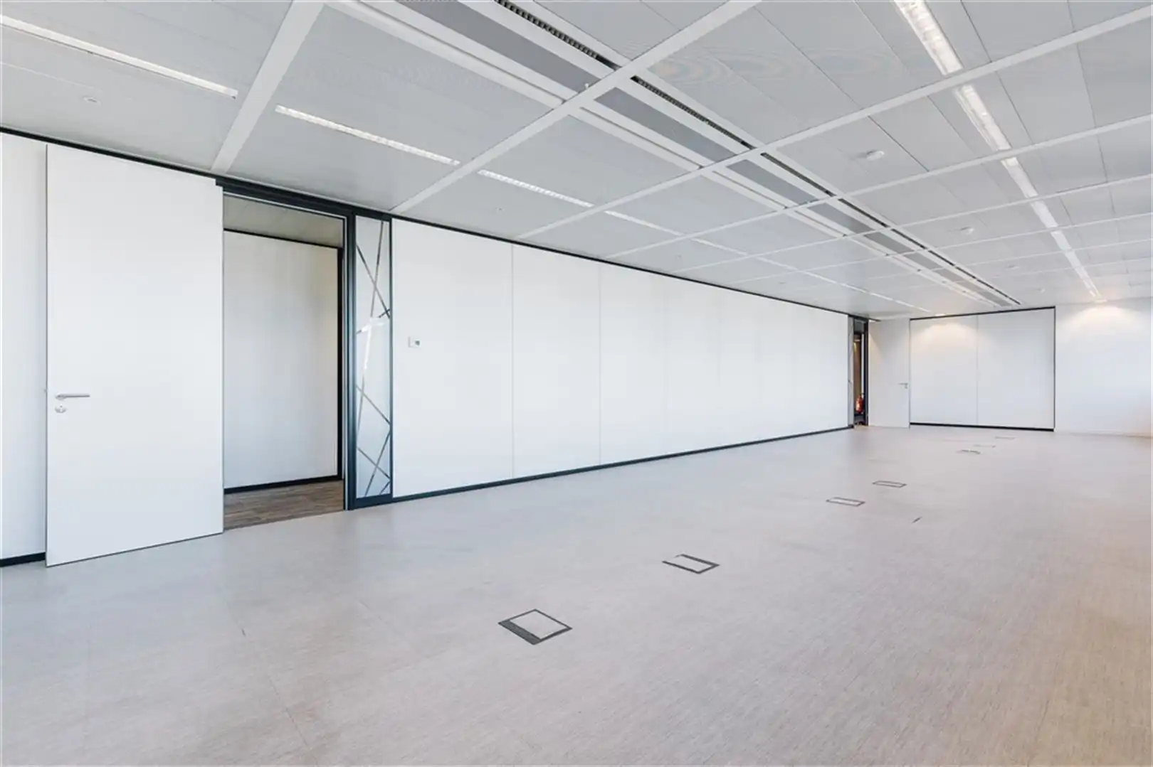 SOUTH CRYSTAL: kantoren te huur vanaf 633 m² foto 12