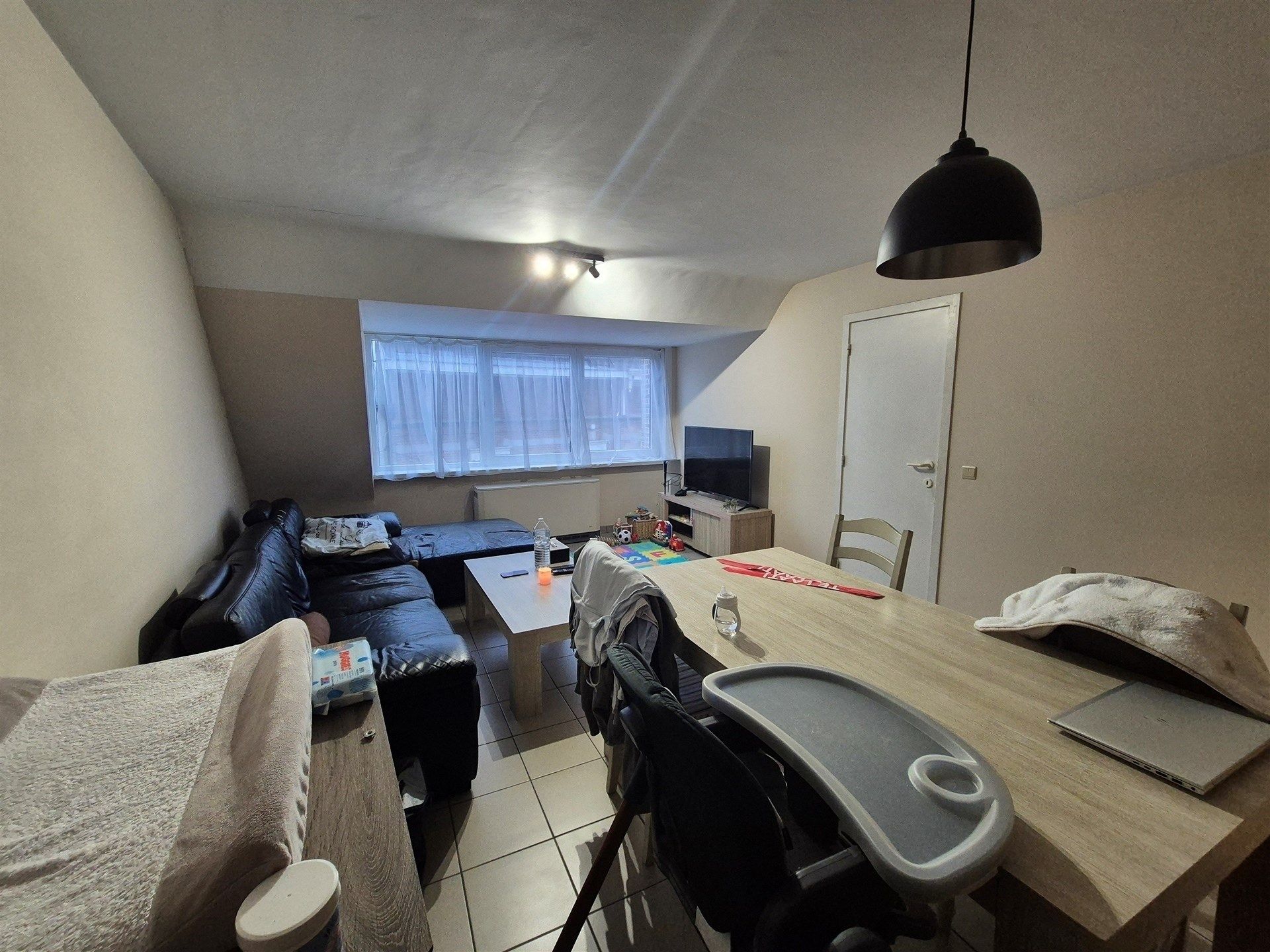 Zeer centraal gelegen appartement met terras. foto 4