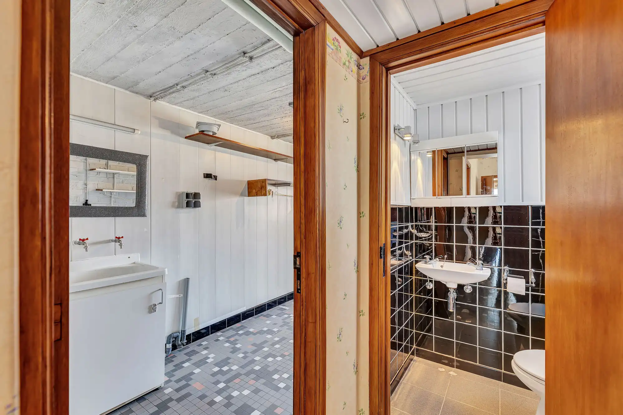 Te renoveren HOB met diverse mogelijkheden op toplocatie foto 16