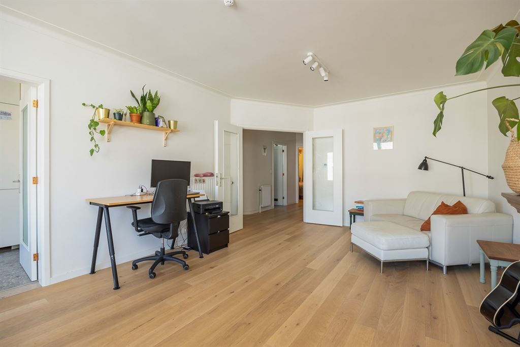 Gerenoveerd appartement met optionele garagebox foto 2