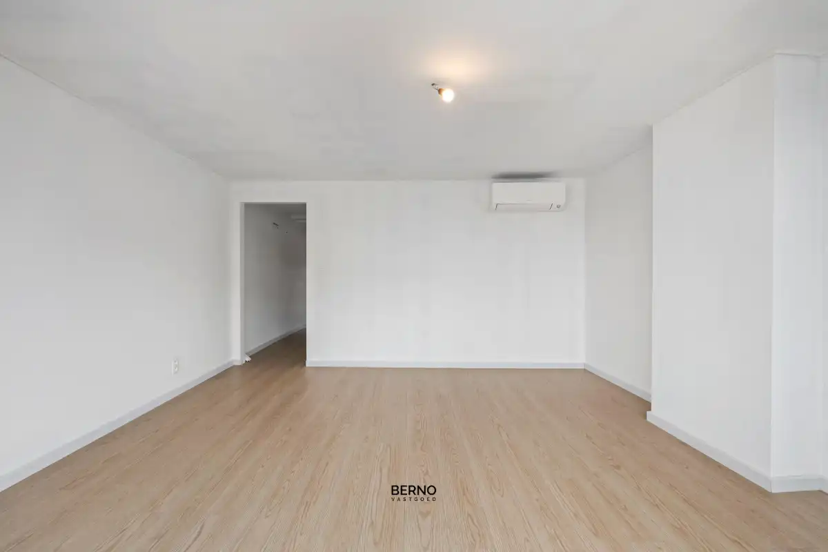 Gerenoveerde handelswoning met tuin op topligging foto 10