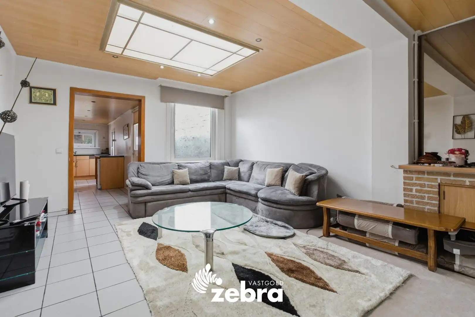 Op te frissen woning met stadskoer nabij centrum Kortrijk! foto 2