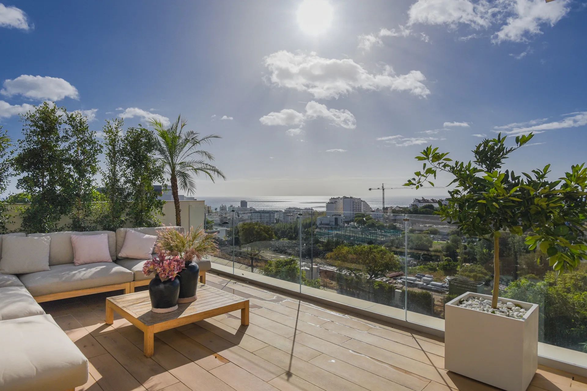 Moderne luxe in het hart van Estepona: adembenemend penthouse met prachtig zicht! foto 3