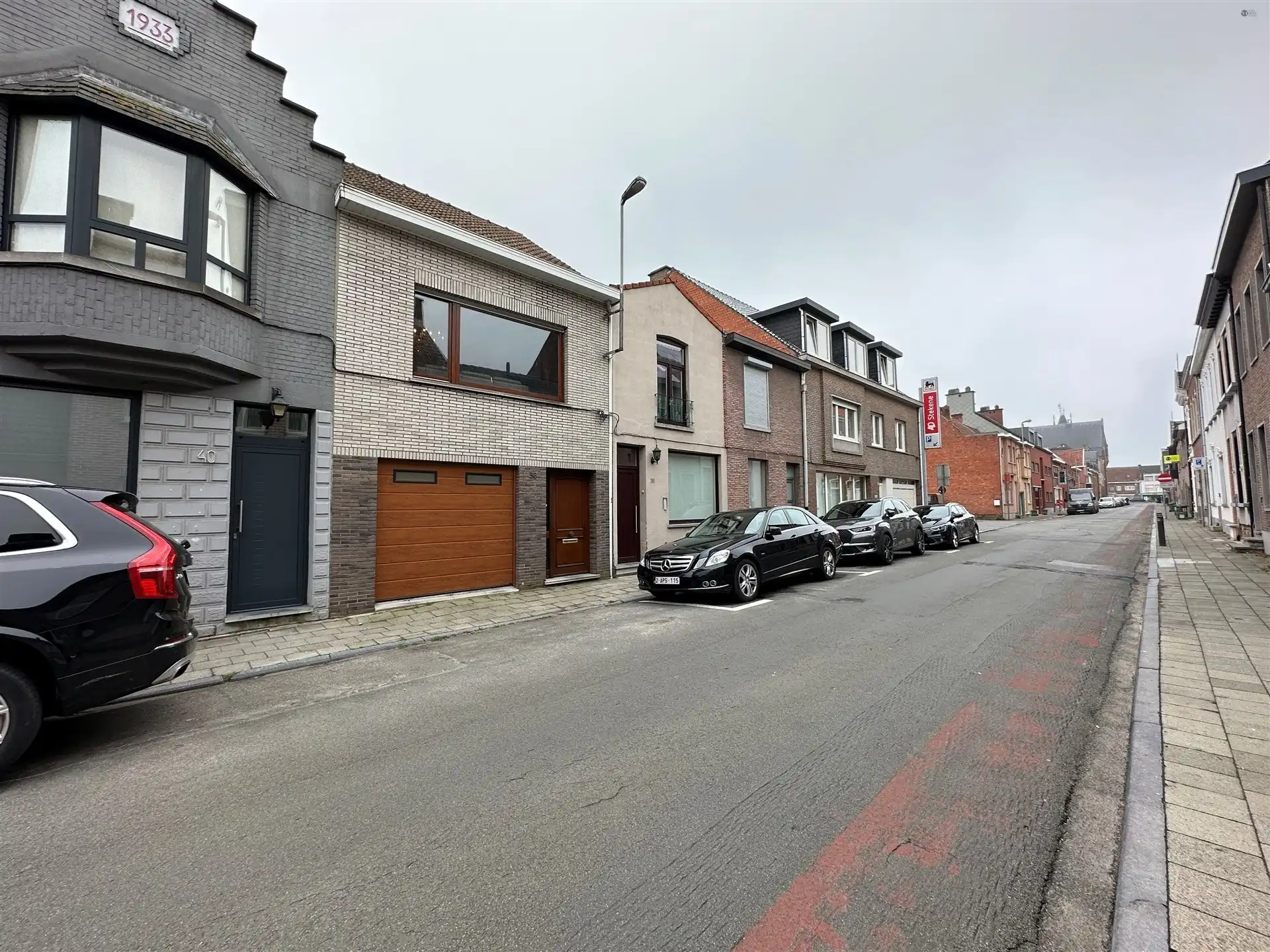 Centraal gelegen woning + garage op 281m² grond foto 22