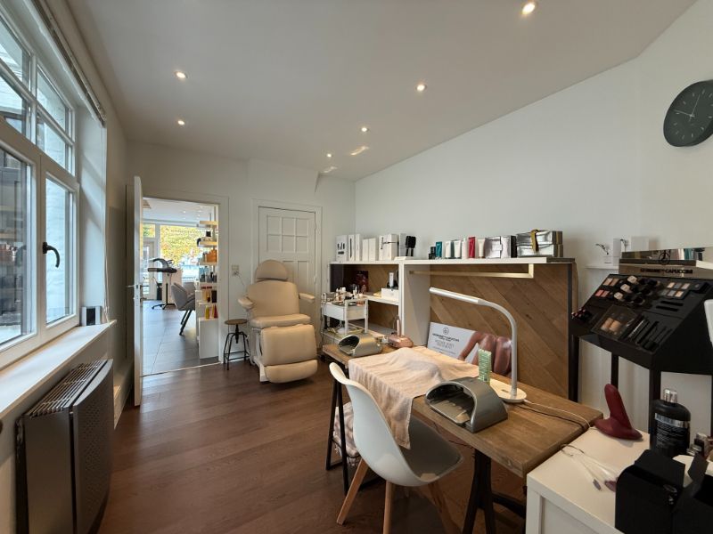 Lichtrijke handelsruimte met zicht op park – Miljoenenkwartier, Gent foto 7