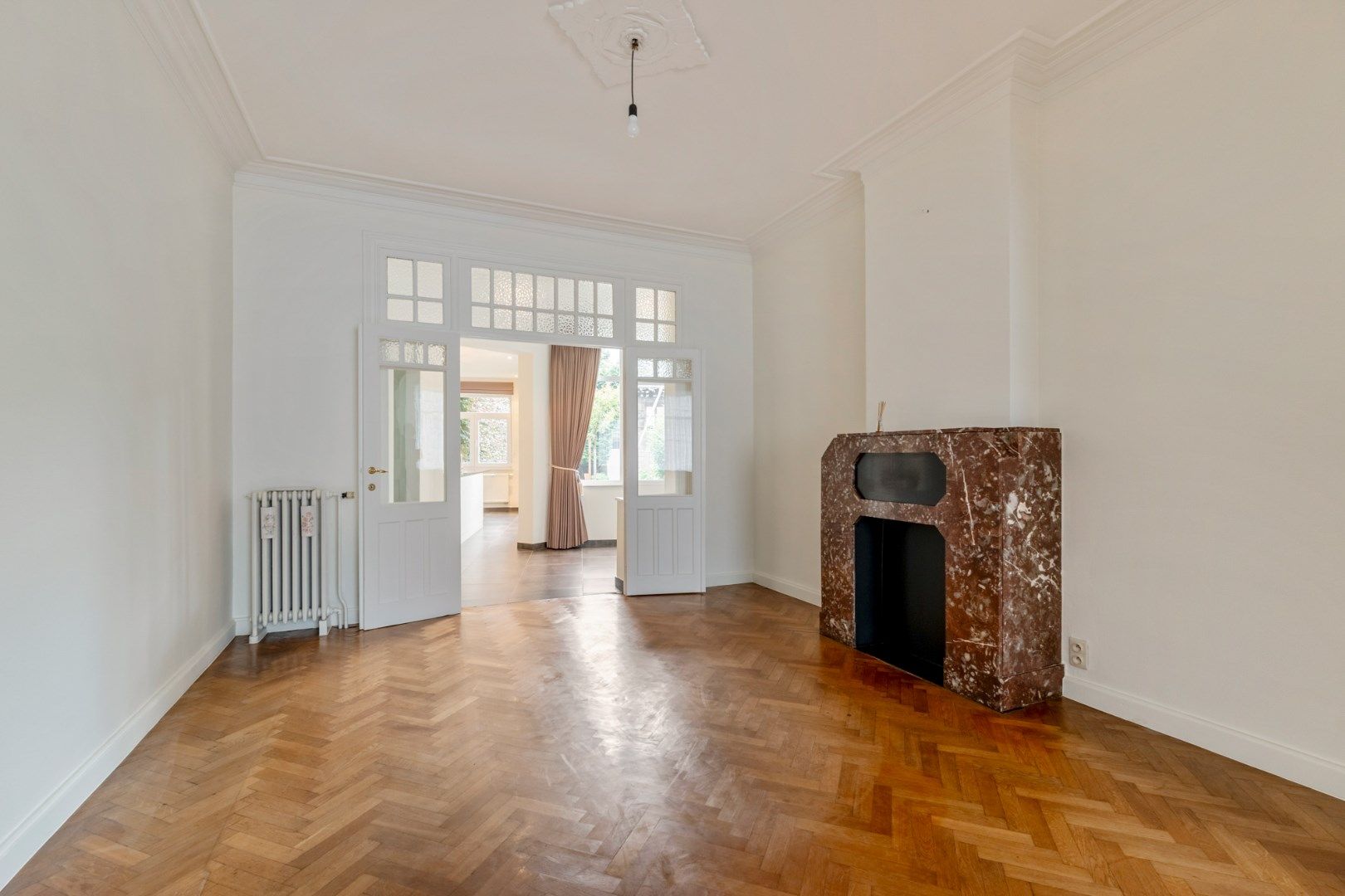 Prachtig herenhuis met 4 slaapkamers, tuin en dubbele garage in Tongeren centrum foto 10