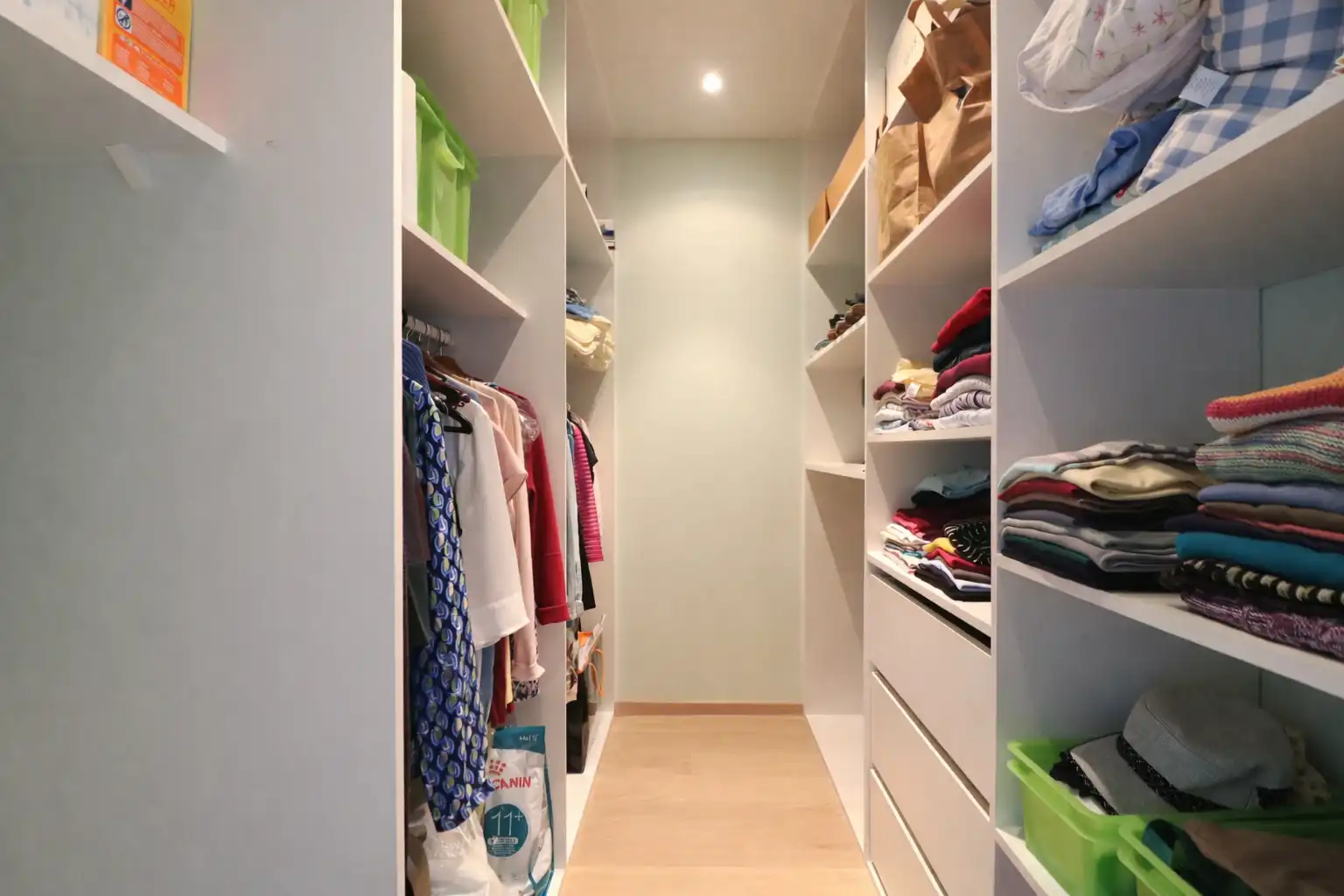 Recente woning met 3 grote slaapkamers, mooie tuin en mogelijkheid tot aankoop carport.  foto 12